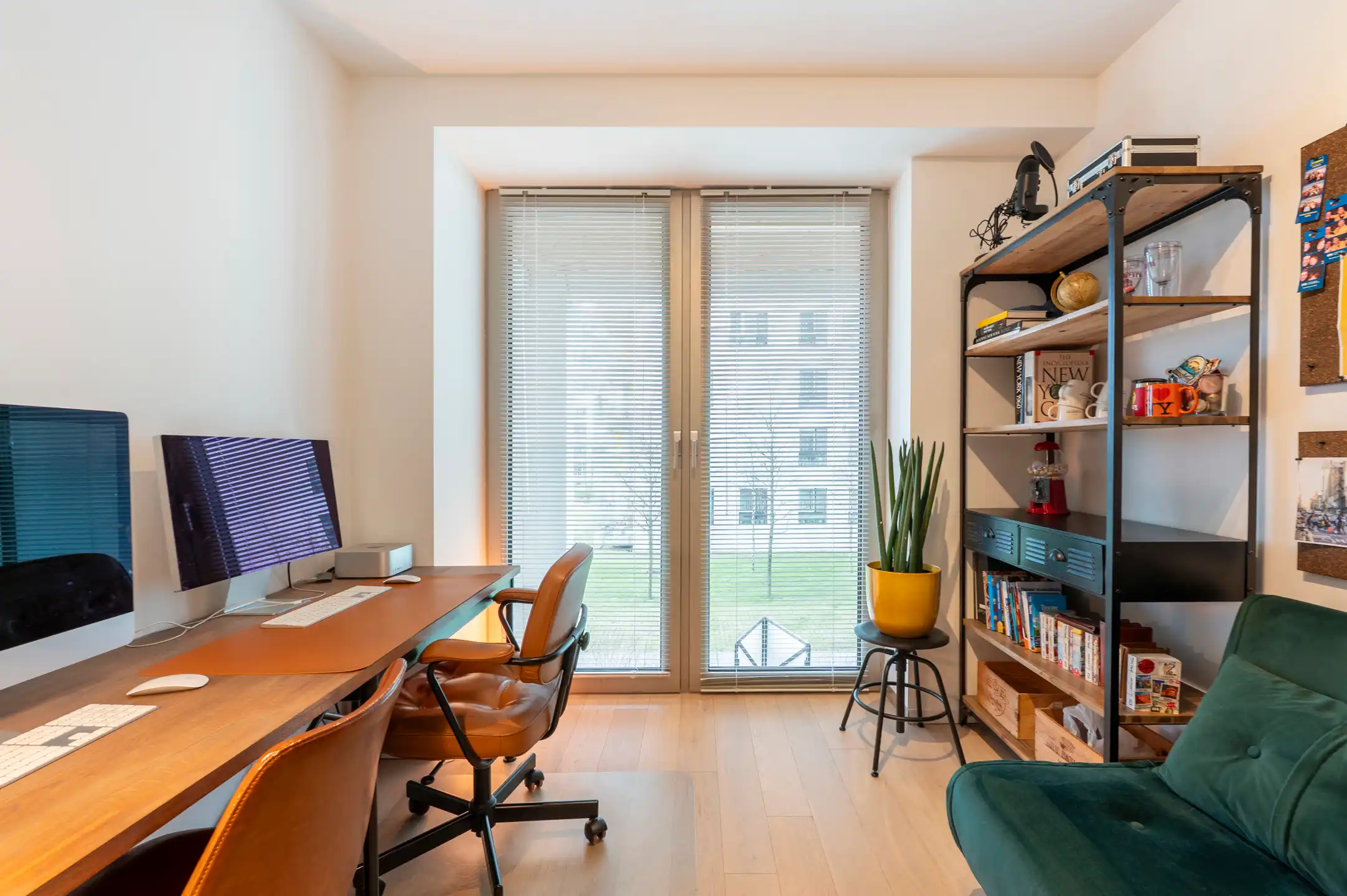 ANTWERPEN-ZUID. Huis met hoge plafonds en mooie lichtinval! foto 10