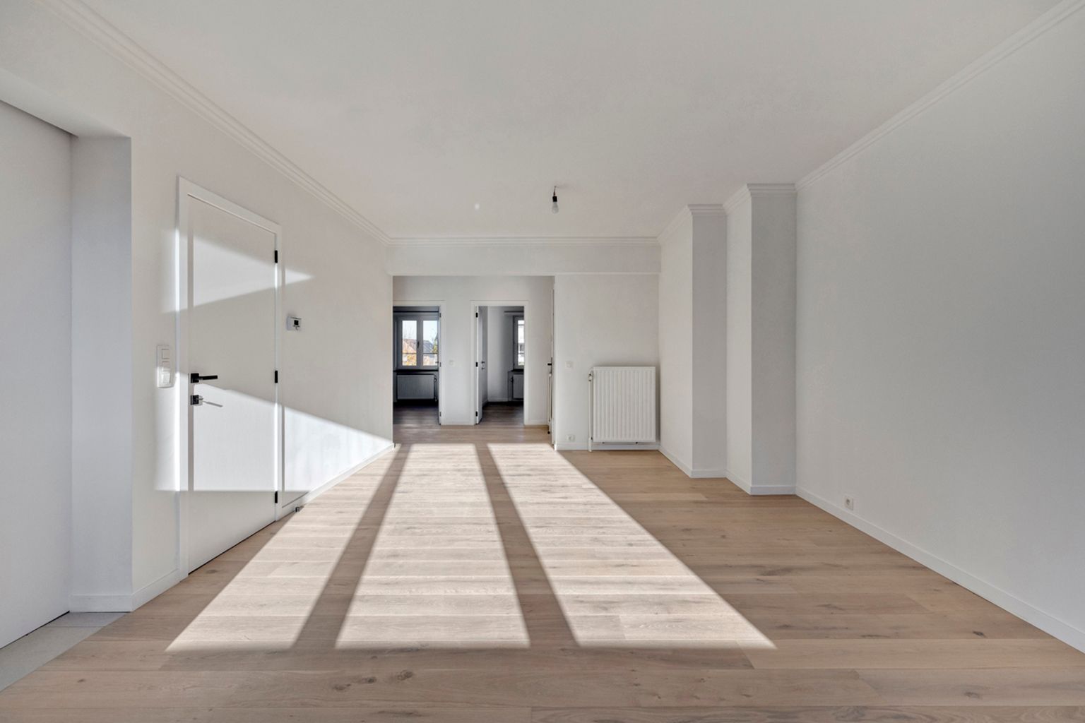 Volledig gerenoveerd en instapklaar 2 slaapkamer appartement foto 6