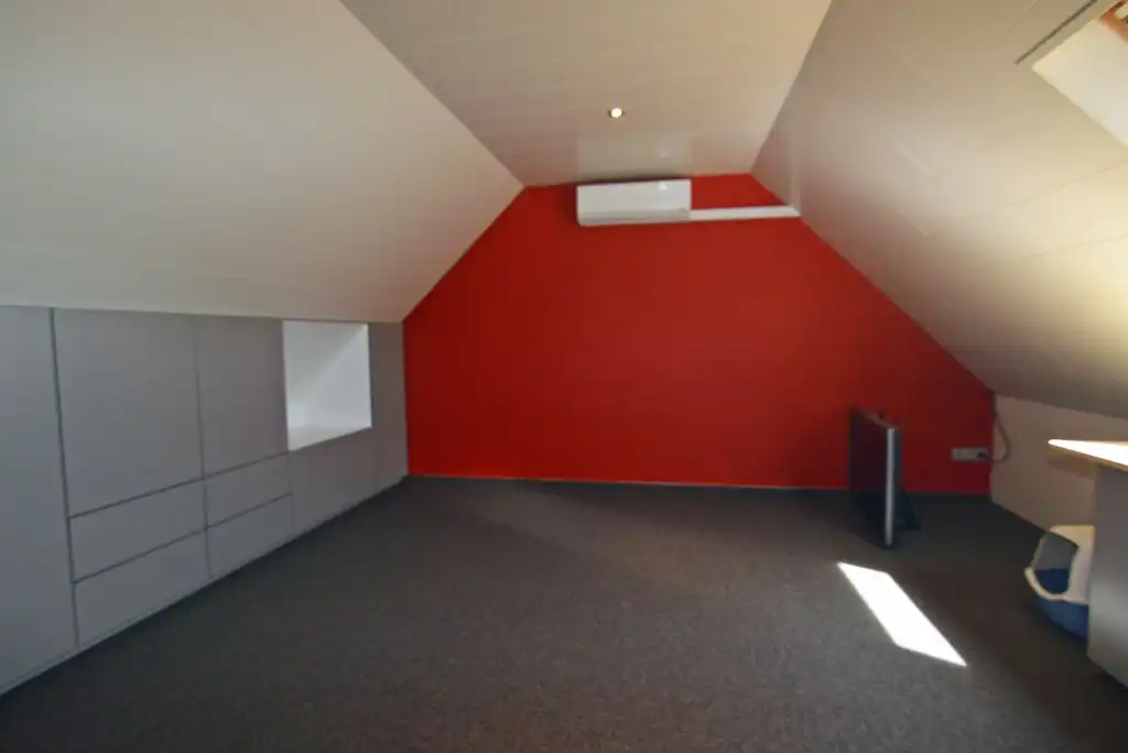 Modern triplex appartement met 3 slpks, terras, kelderberging en autostaanplaats. foto 20