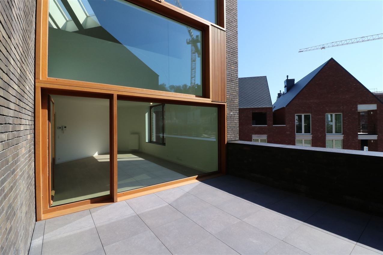 Bijzonder opgevat penthouse, 2 slpk., garage, groot terras foto 5