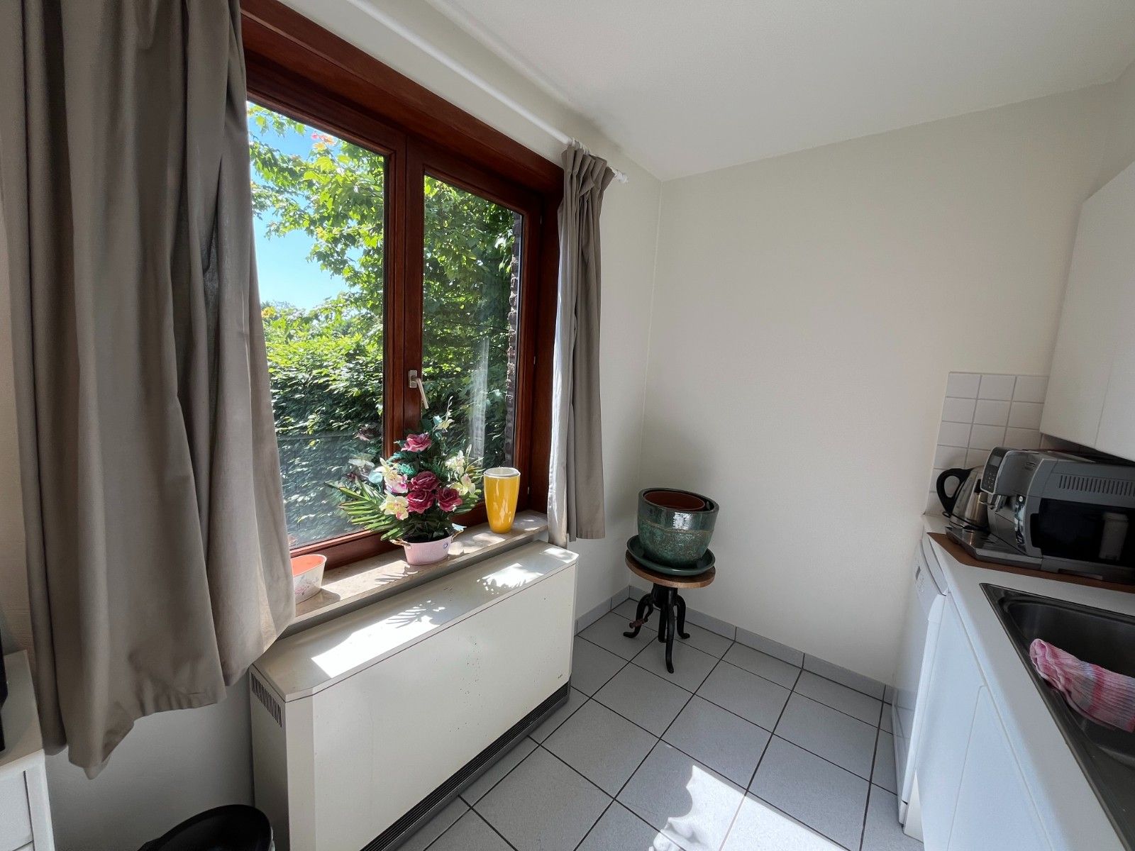 🌇 Stadse charme in Waregem – Appartement met ruimte en potentieel! foto 8