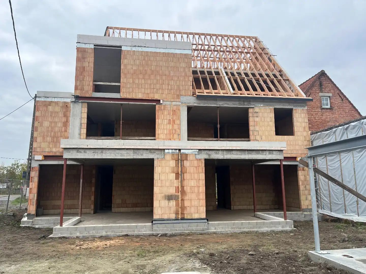 Gelijkvloers appartement met 2 slaapkamers en tuintje. foto 5