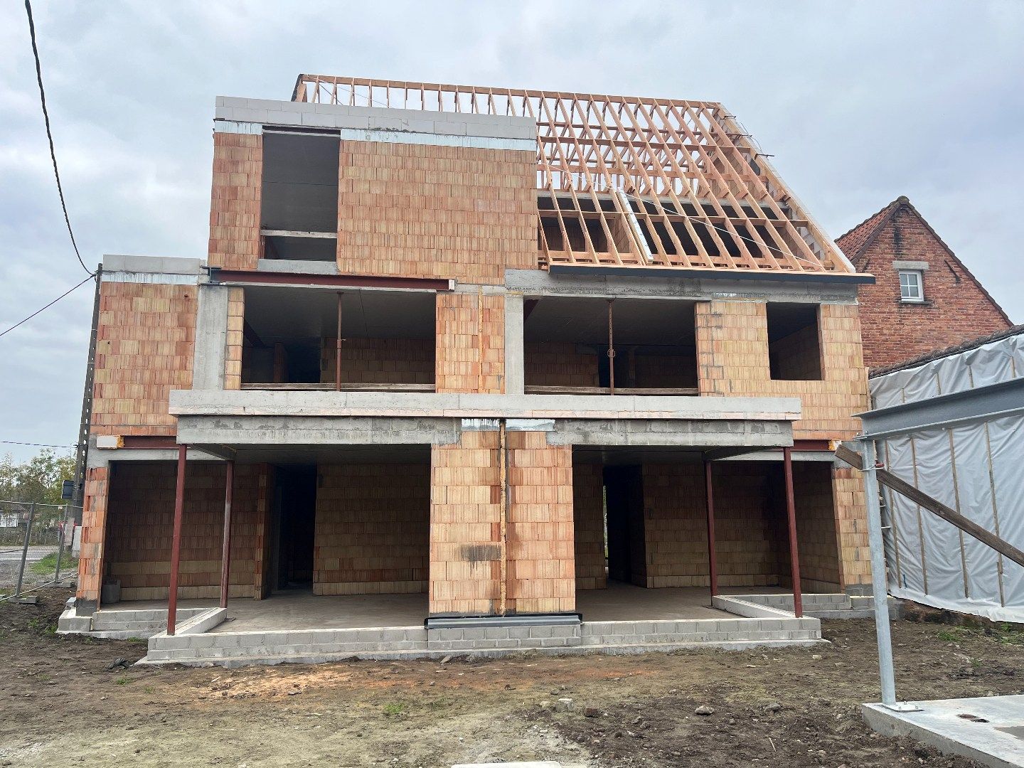 Gelijkvloers appartement met 2 slaapkamers en tuintje. foto 5