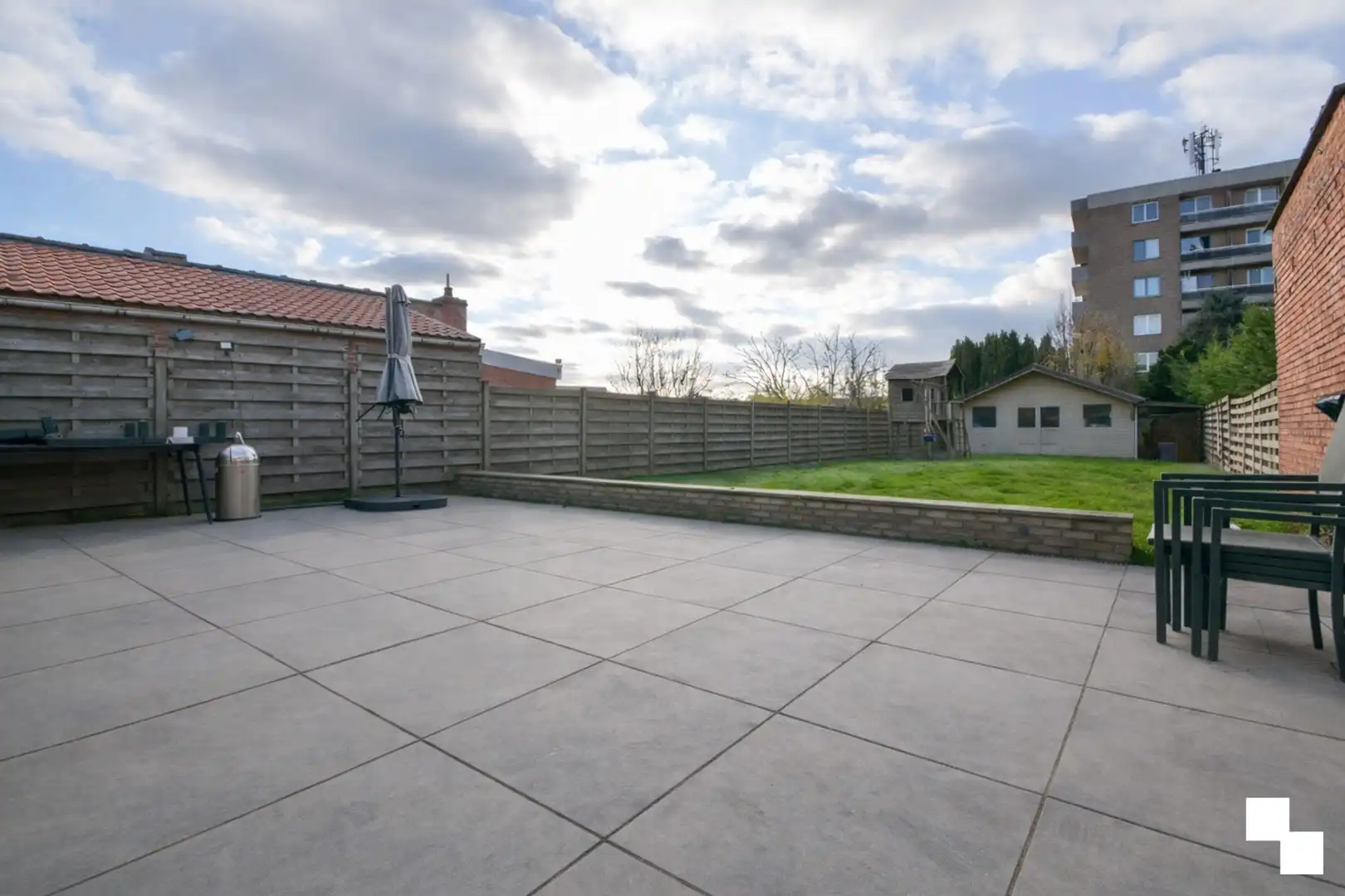 Verrassend ruime gezinswoning in hartje Roeselare foto 24