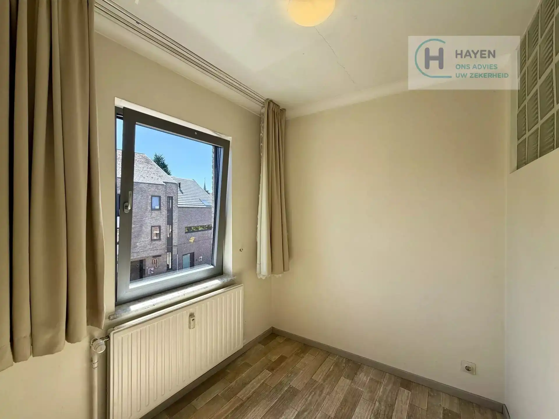 Ruim appartement met 3 slaapkamers te huur in Borgloon (2e verdieping) foto 10