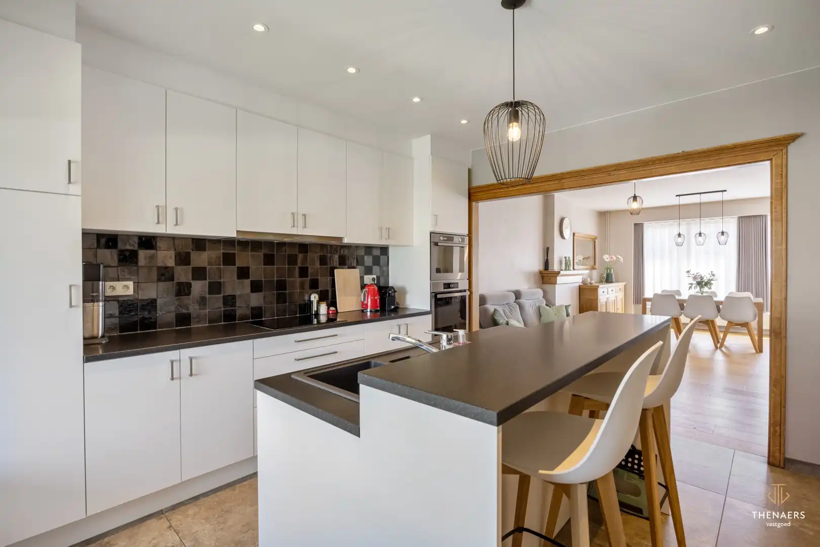 Gerenoveerde bel-etagewoning met garage, stadstuin en 235 m² woonruimte. foto 11