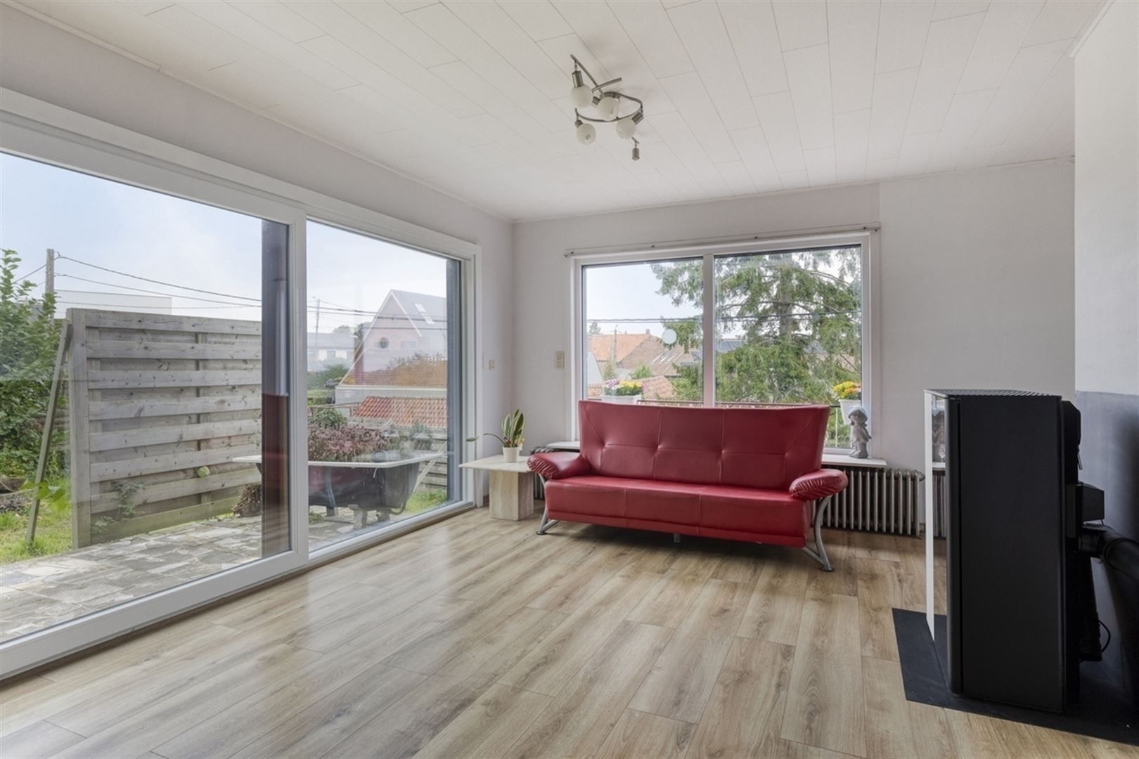 Rustig gelegen woning met prachtig vergezicht. foto 7