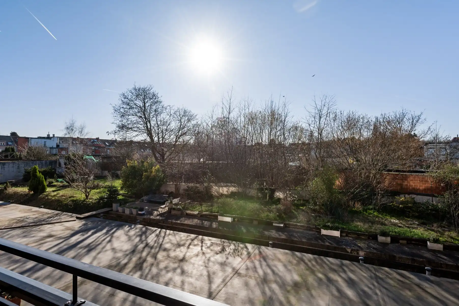 Prachtig gerenoveerd appartement met garage foto 15