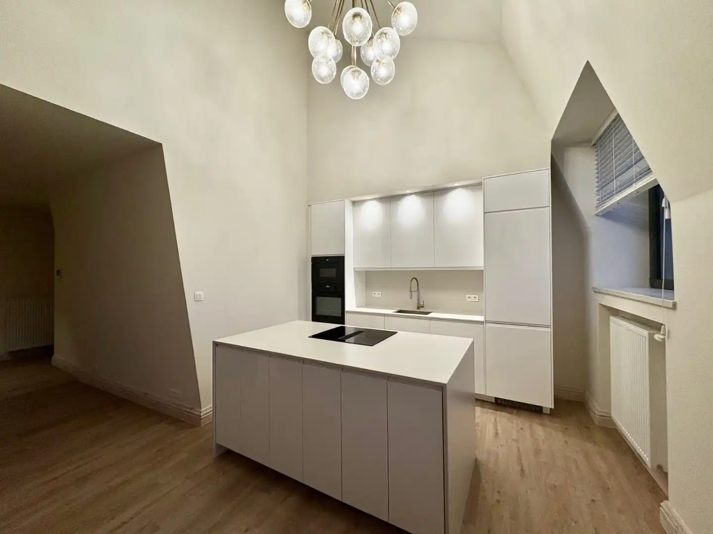 Unieke duplex penthouse met twee slaapkamers en een prachtig dakterras foto 4