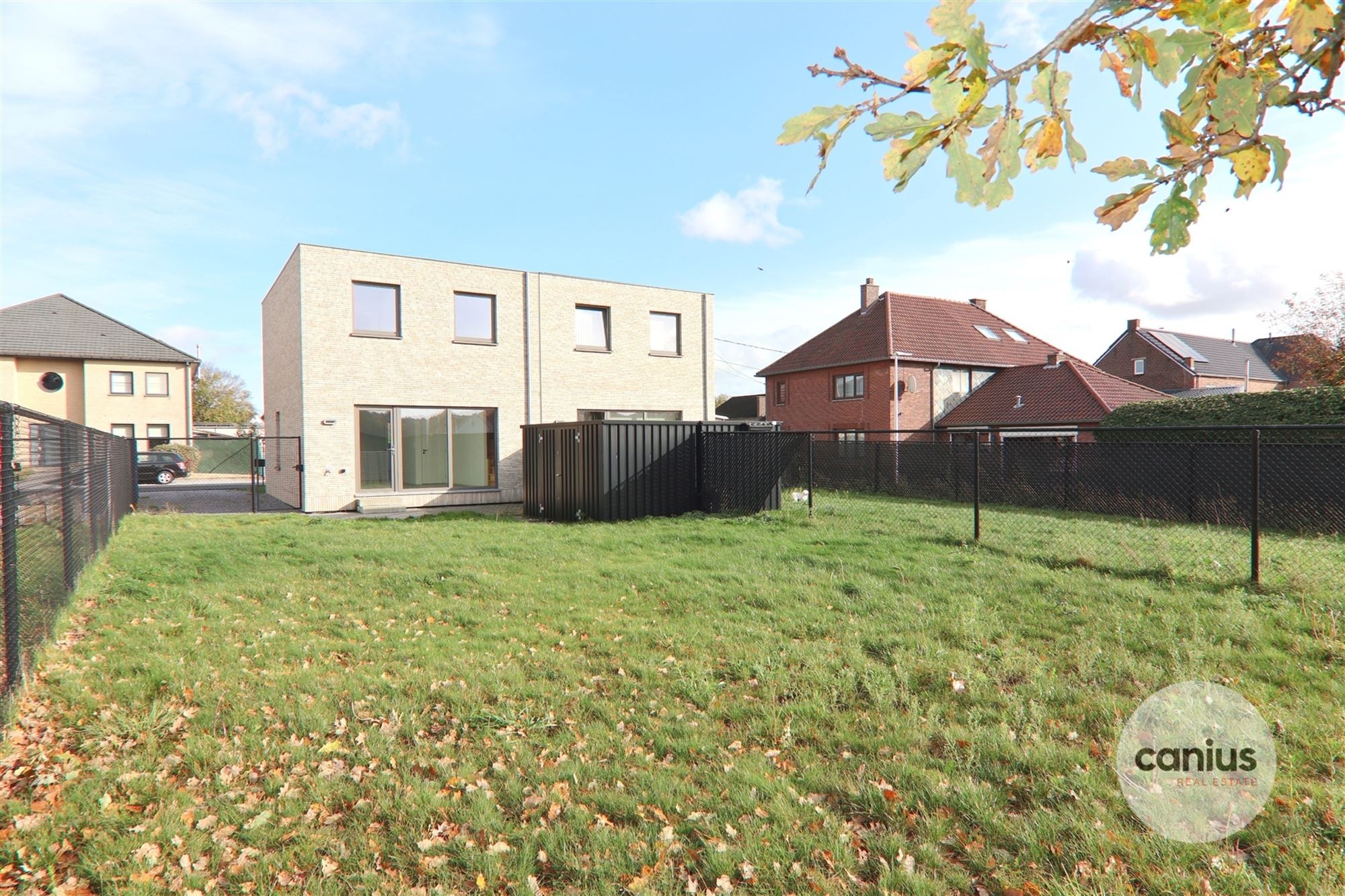 HEDENDAAGSE & ENERGIEZUINIGE HOB MET 3 SLKS & TUIN foto 11