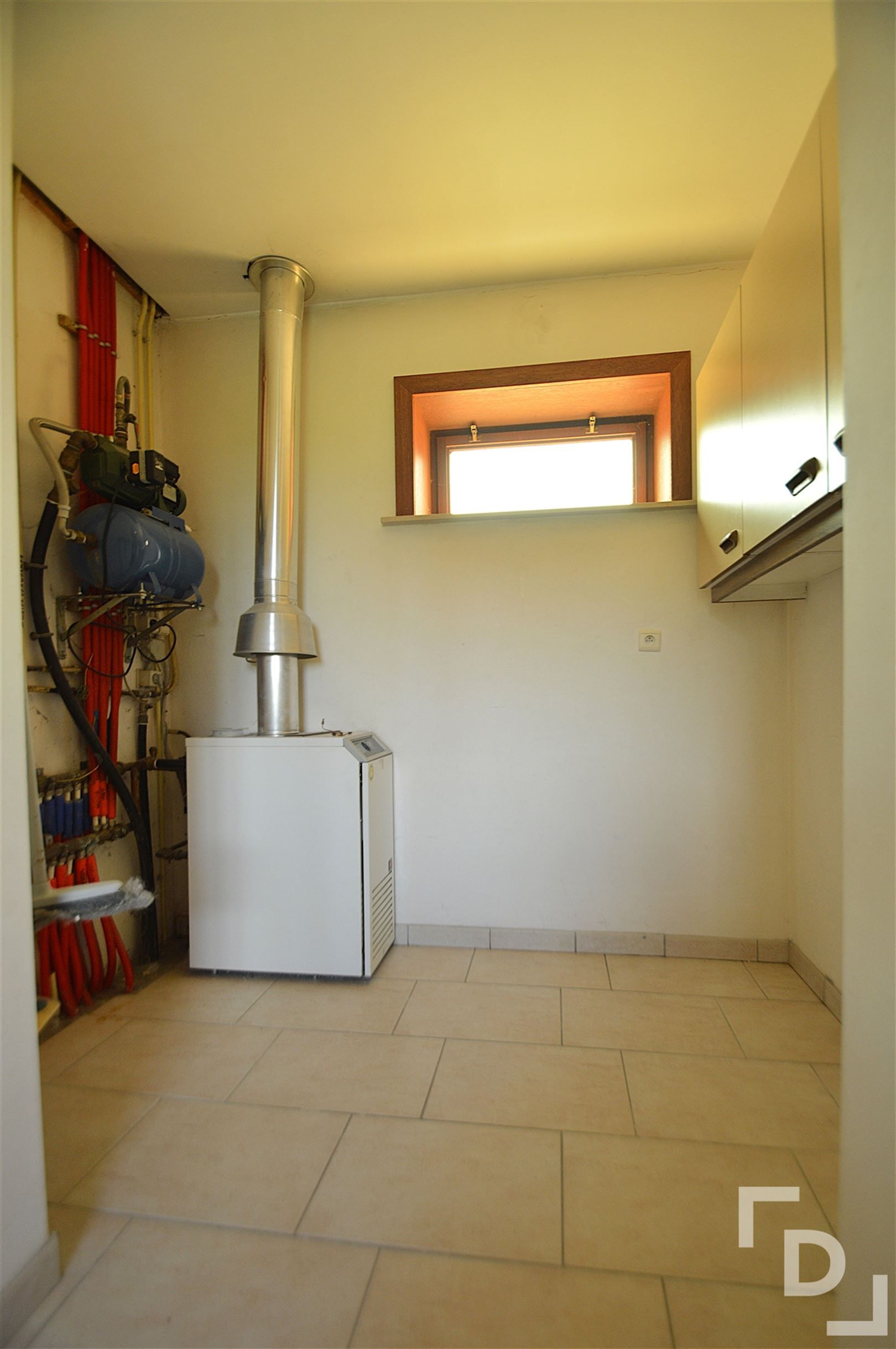 Huis met garage te huur in Hollebeke. foto 10