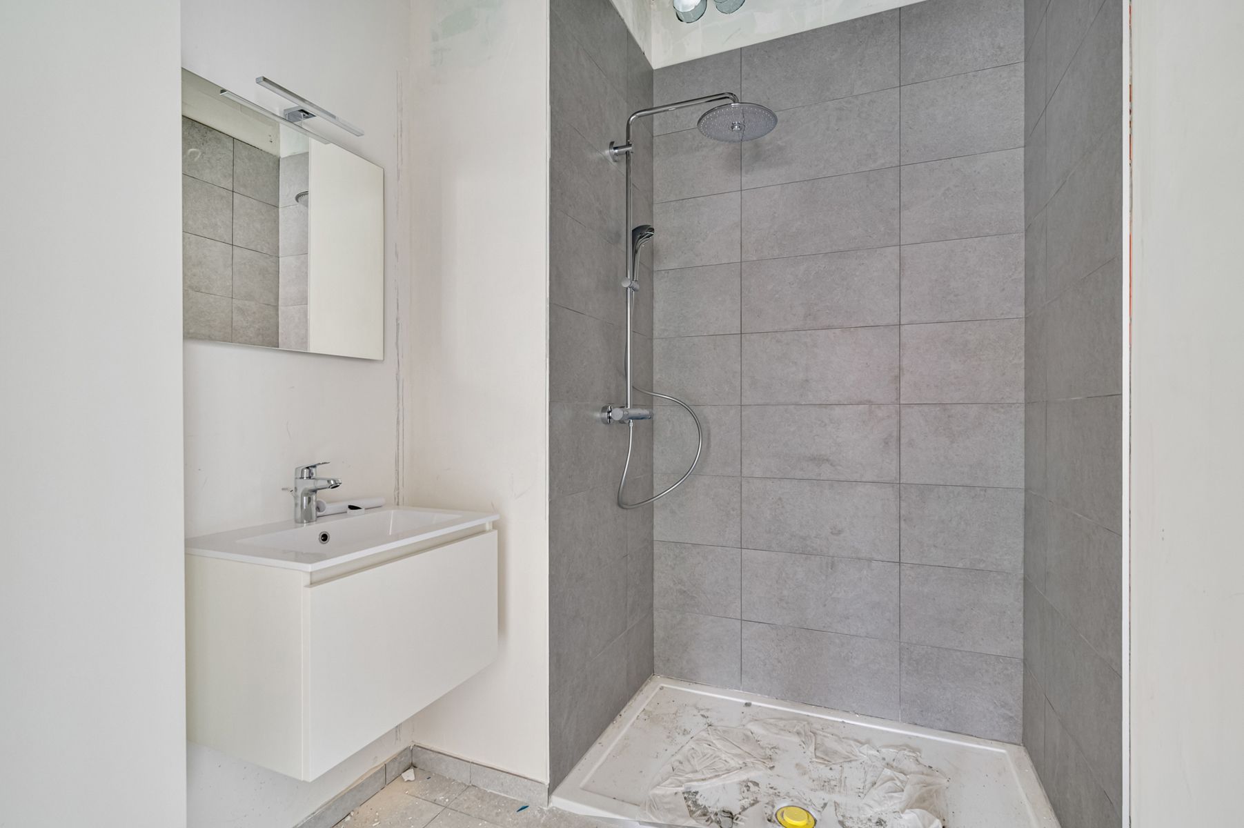 Nieuwbouwappartement met 1 slpk + terras foto 4