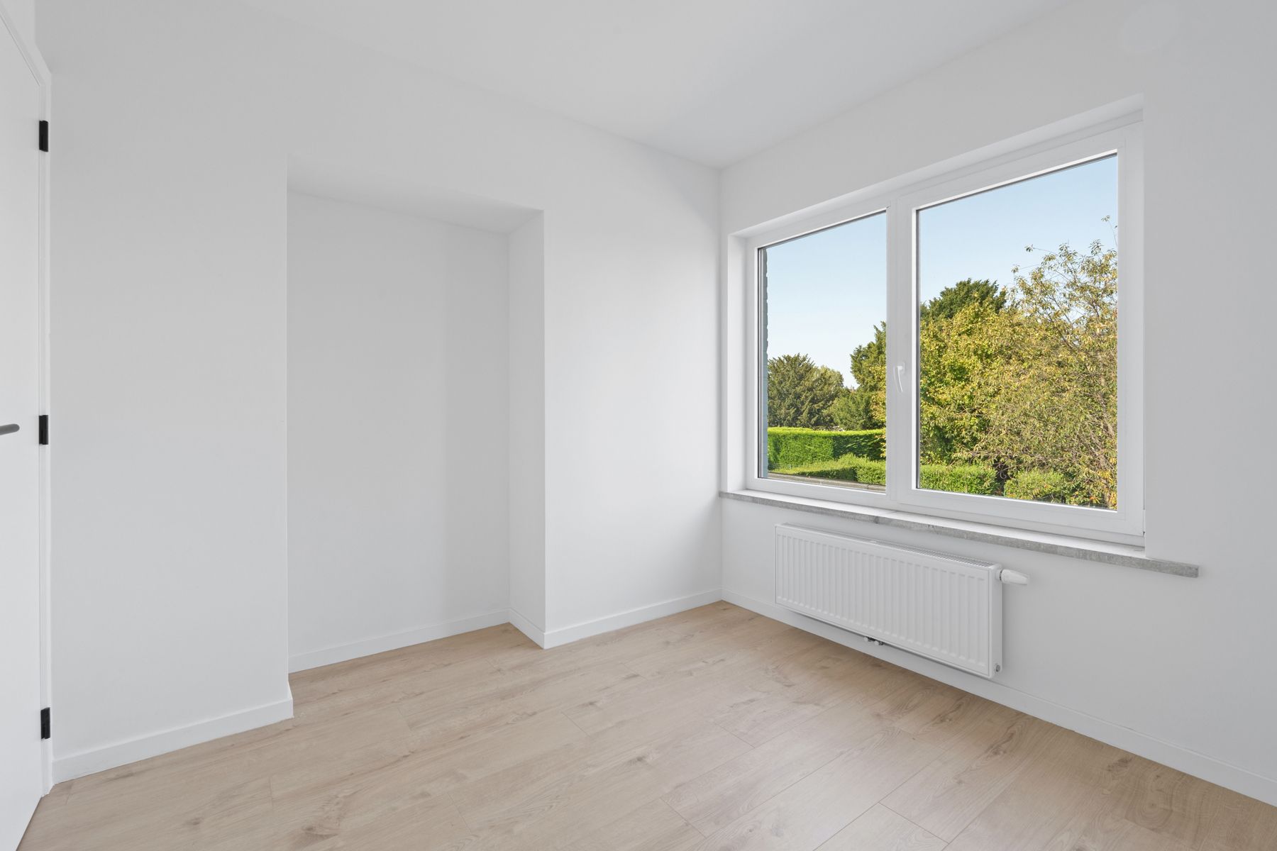 Gerenoveerde woning met 3 slaapkamers en tuin in Zedelgem! foto 11