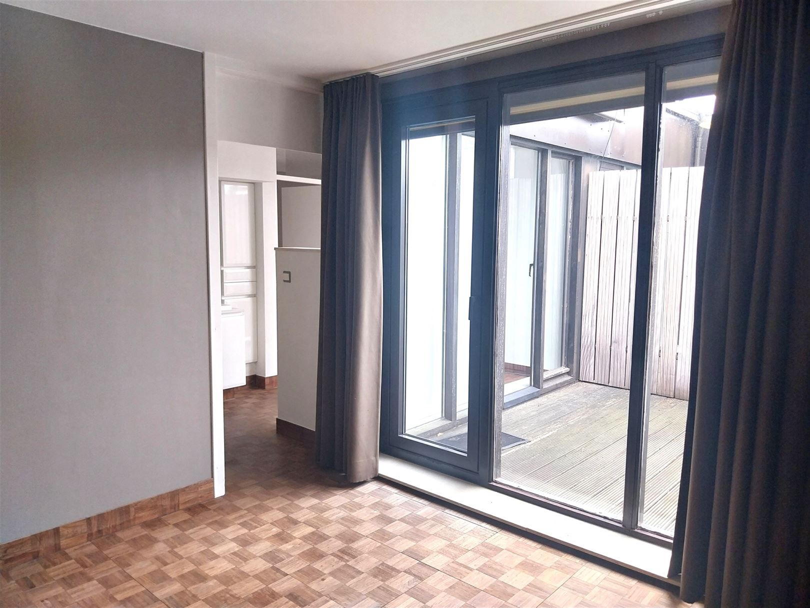 TE HUUR: Ruim appartement met 3 slaapkamers te Genk! foto 25