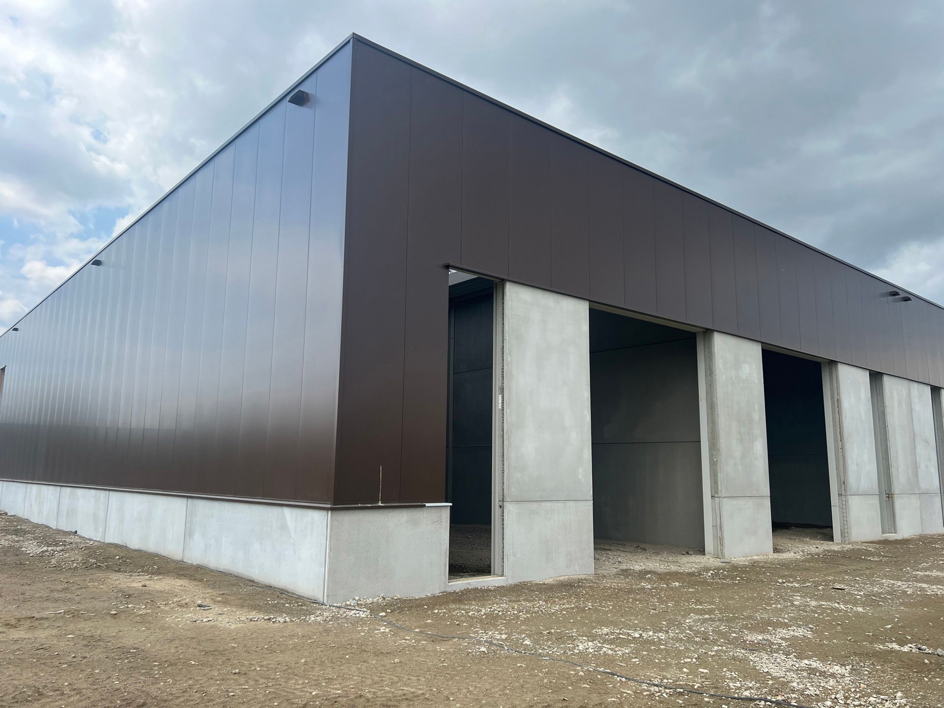 KMO-UNIT van 240M² - STADSBEEMD IN HALEN foto 4