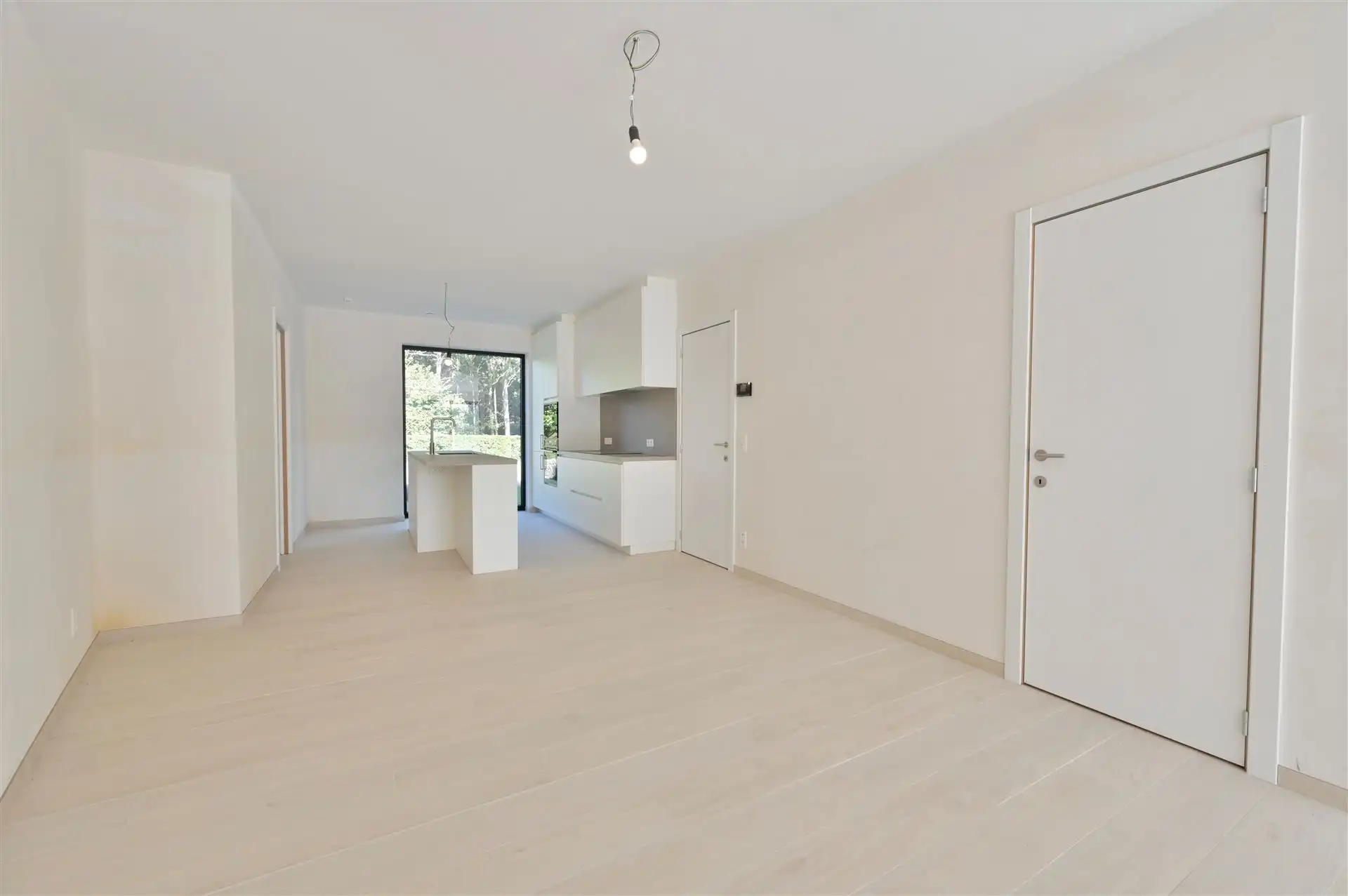 Comfortabele nieuwbouwwoning met 3 slaapkamers foto 6