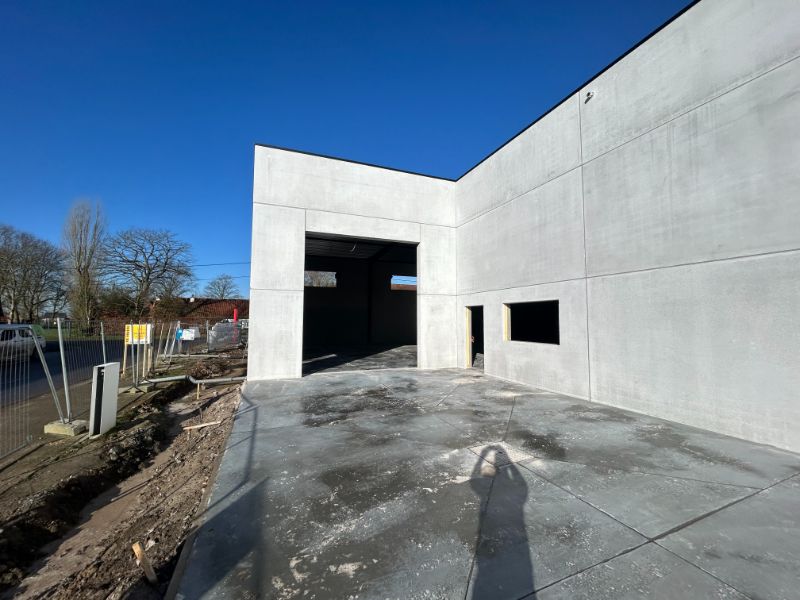 Nieuwbouw magazijn op uitstekende ligging - mogelijkheid tot kantoor foto 10
