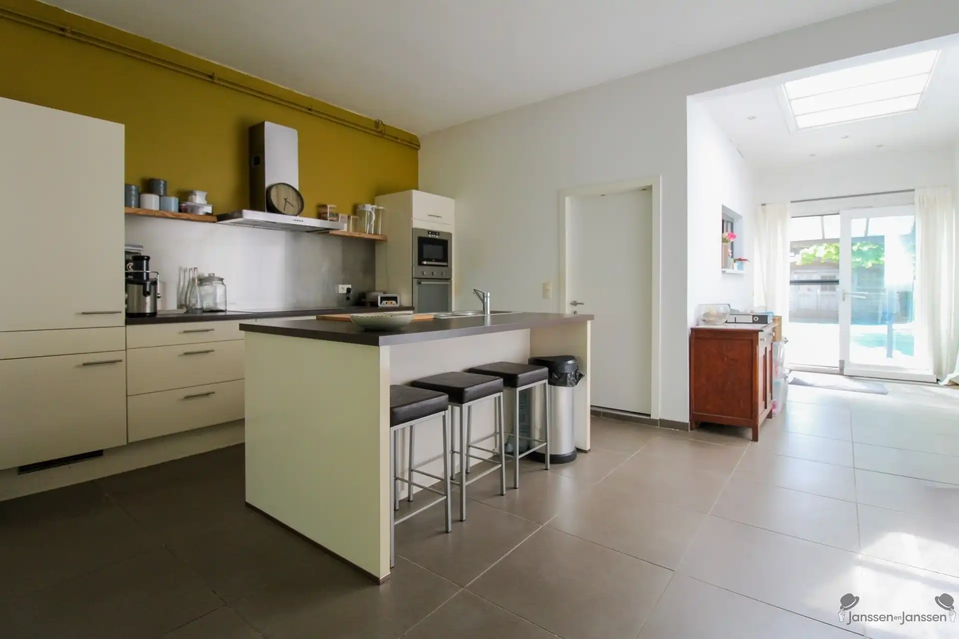 Woning met tuin foto 5