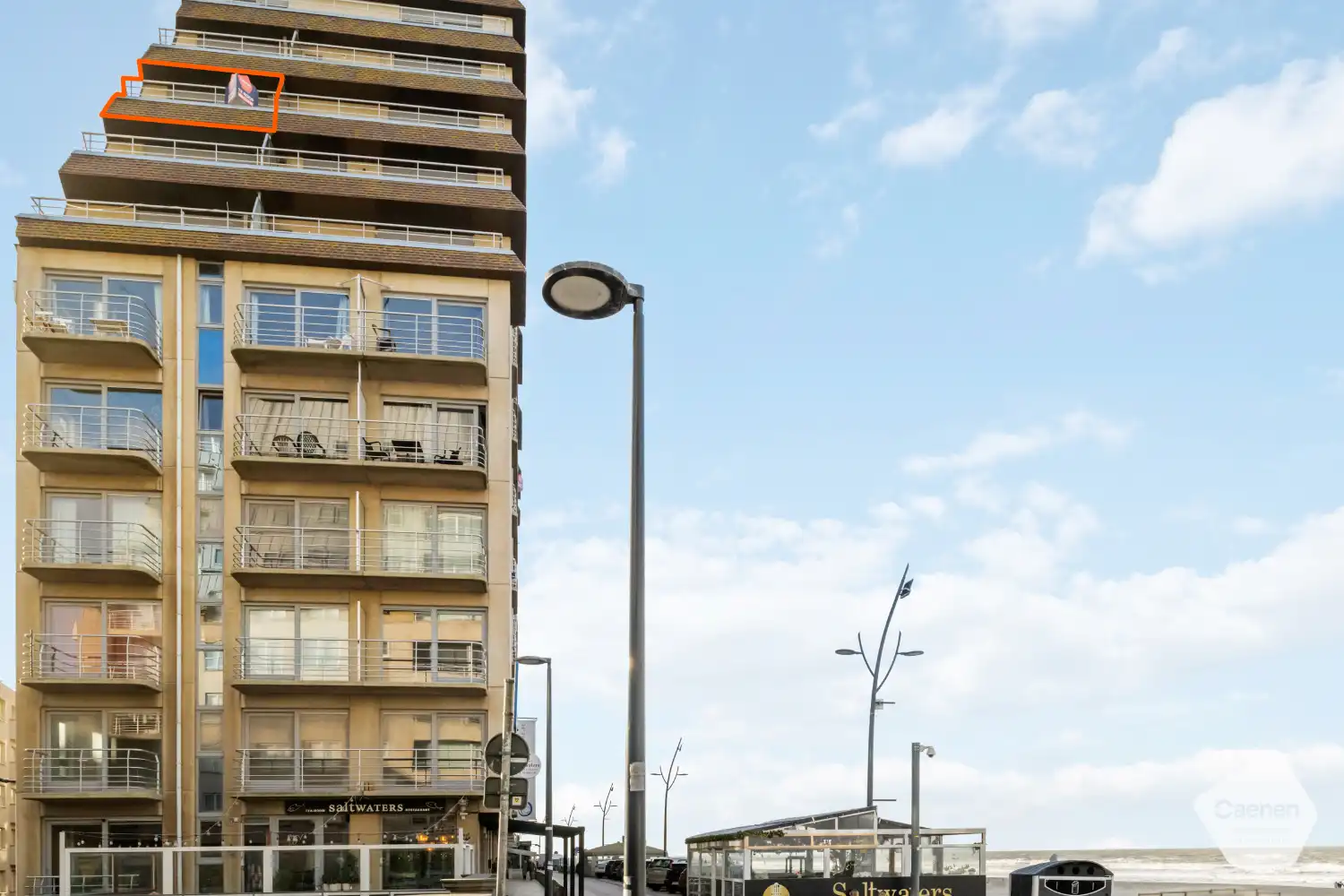 Lichtrijke studio met een prachtig uitzicht op zowel de zee als het hinterland foto 15