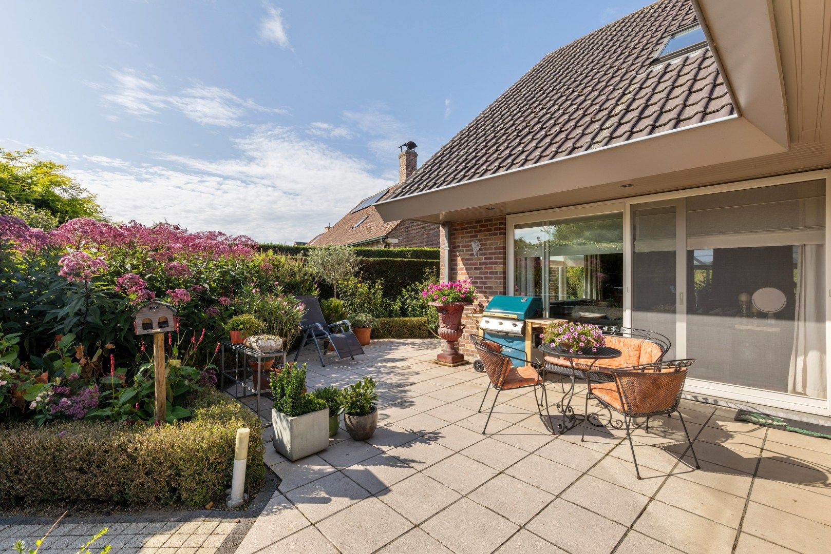 Tijdloze, instapklare, ruime villa met 4 slaapkamers foto 28
