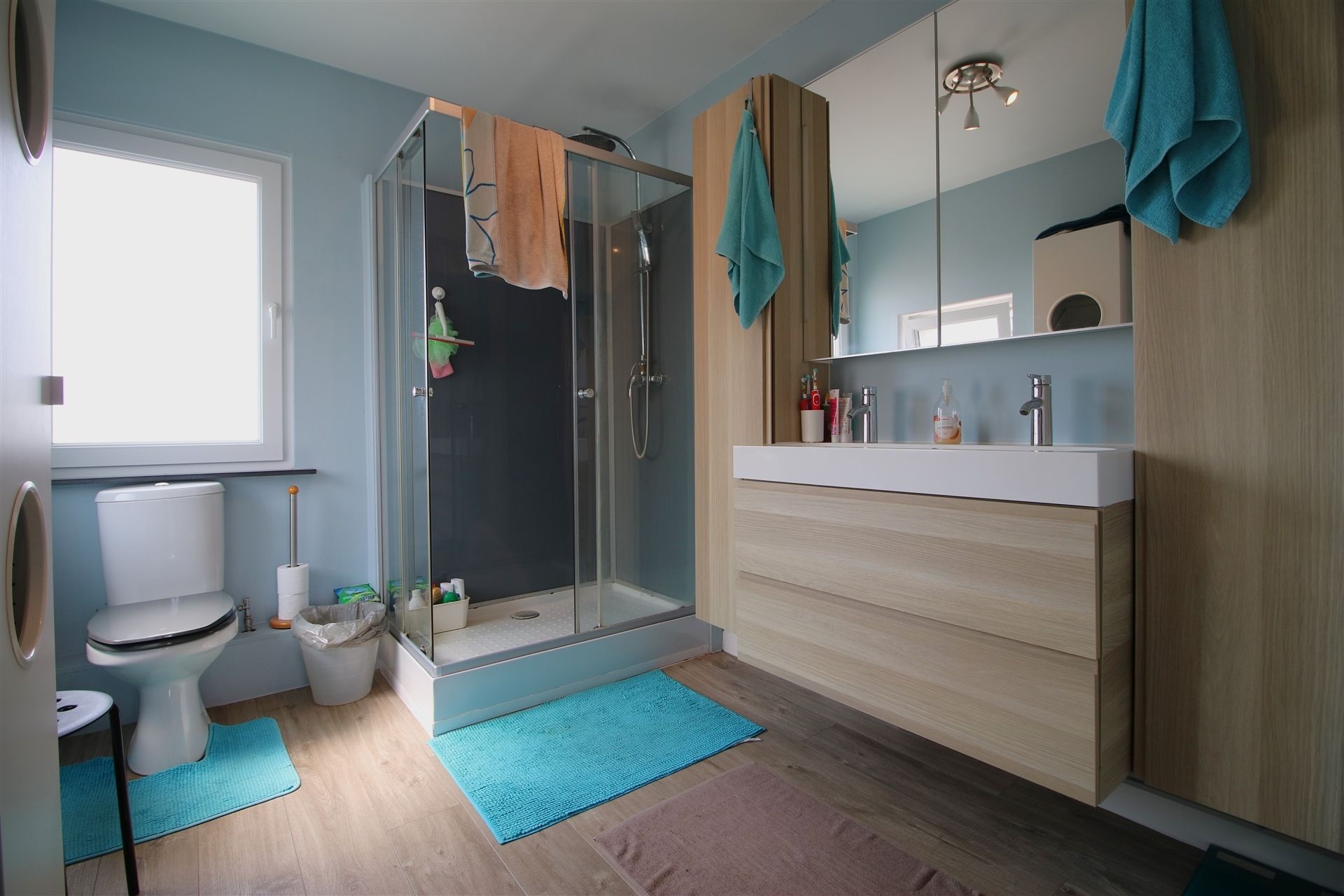 Gerenoveerde woning met 4 slpks, aparte garage en tuin foto 16