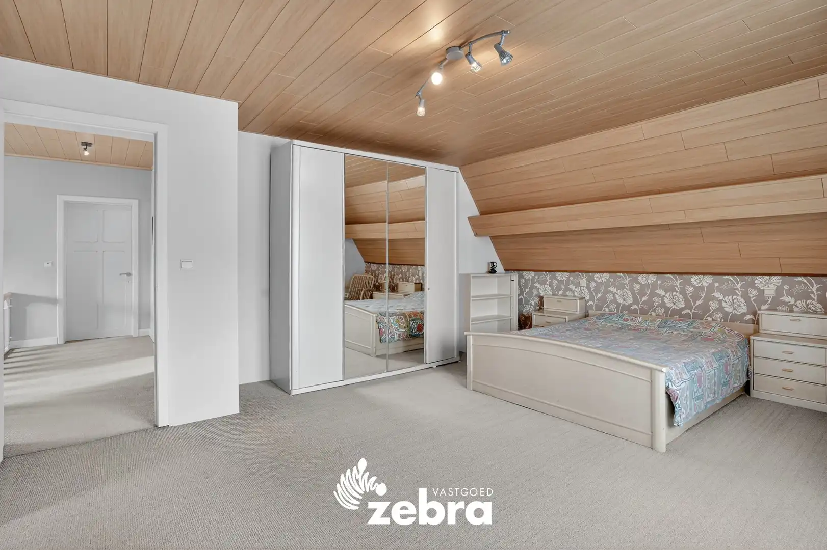 Unieke burgemeesterswoning met authentieke charme, 6 slaapkamers en grote tuin nabij IJzer te Roesbrugge! foto 43