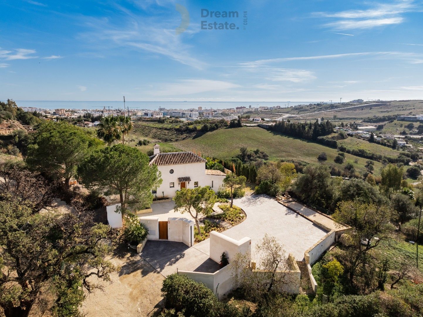 Spectacular hidden gem in Estepona Hills foto 2