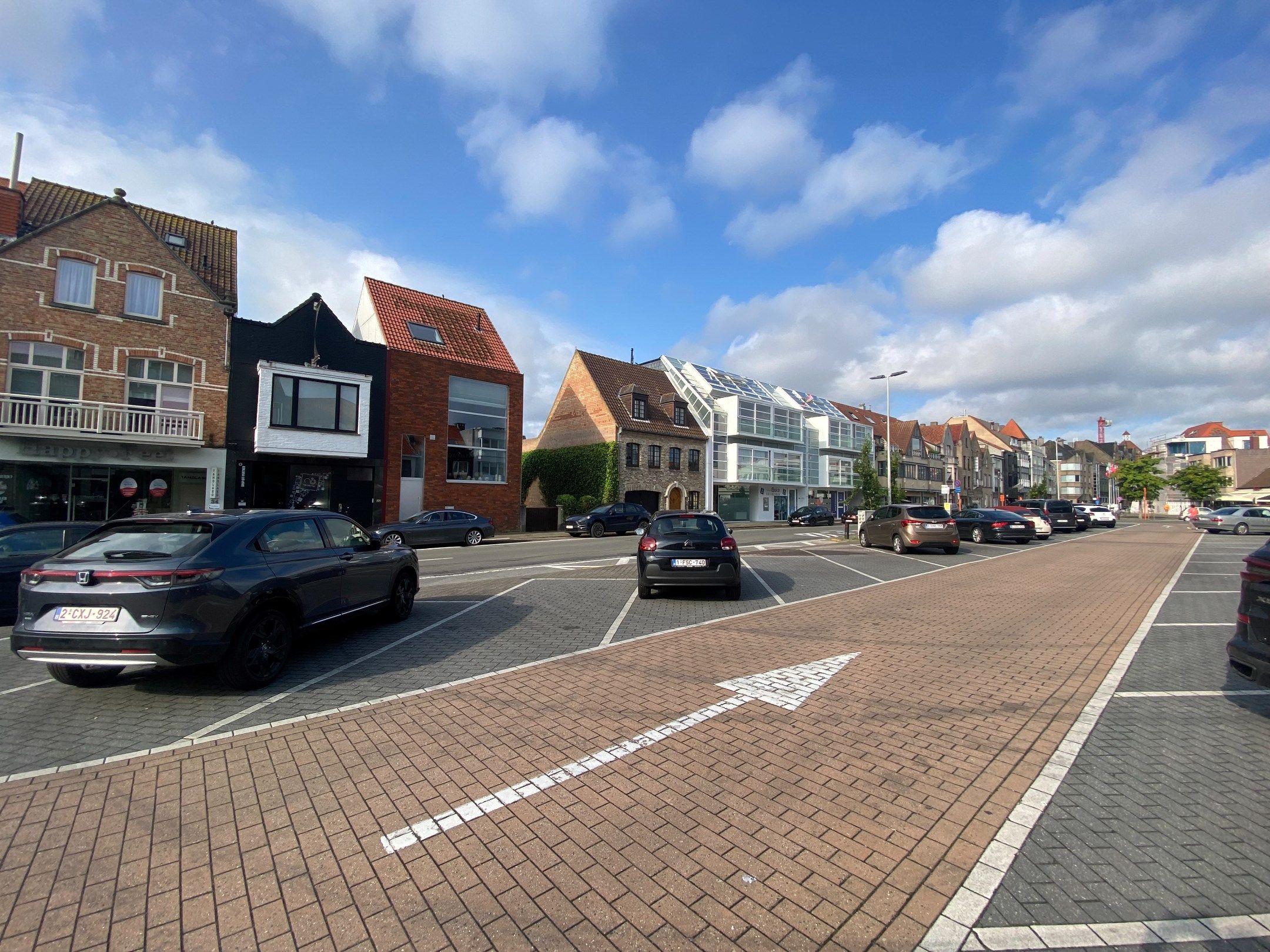 Gelijkvloers appartement met twee slaapkamers gelegen in de unieke nieuwbouwresidentie 'Acur' gelegen op de Groentenmarkt te Knokke.   foto 6