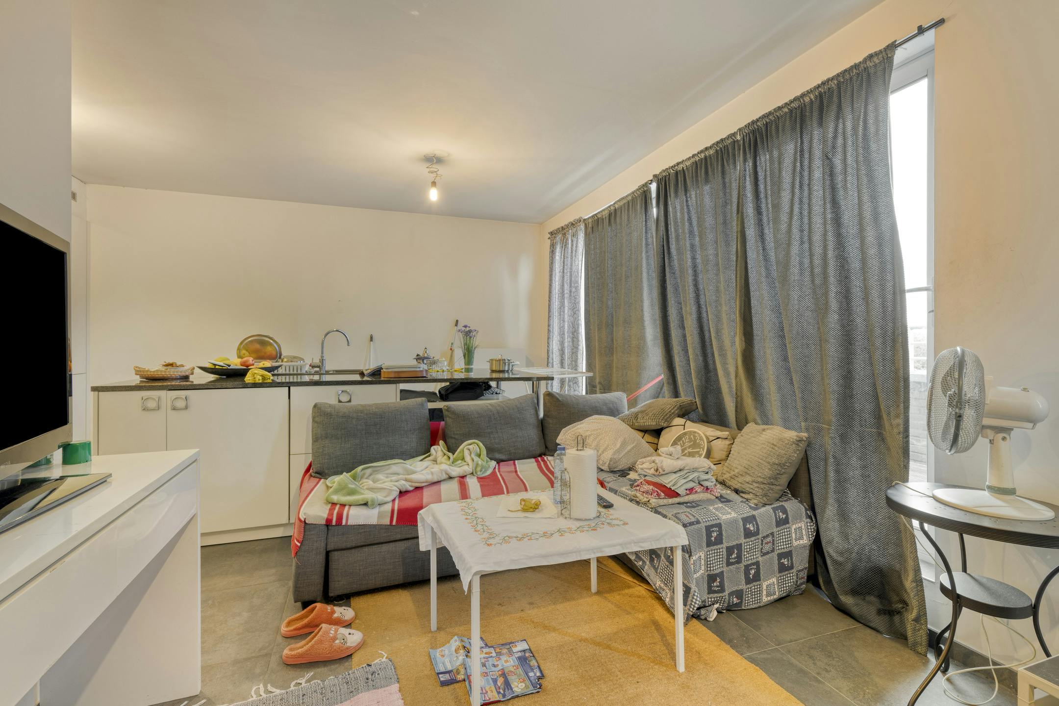 Charmante en praktische studio te koop in Anderlecht! foto 3