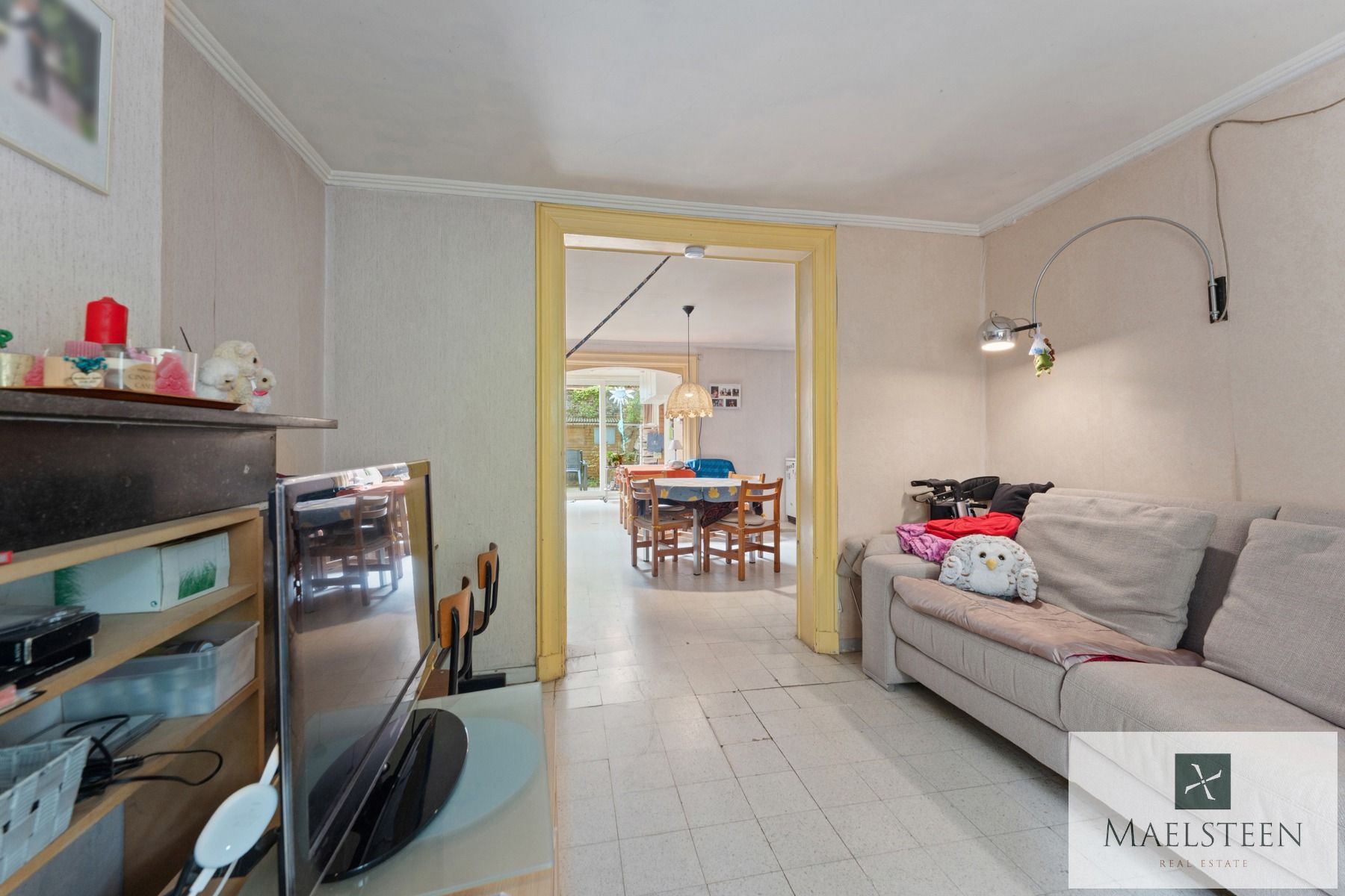 Te renoveren neoclassicistische woning op de rand van Bruge foto 10