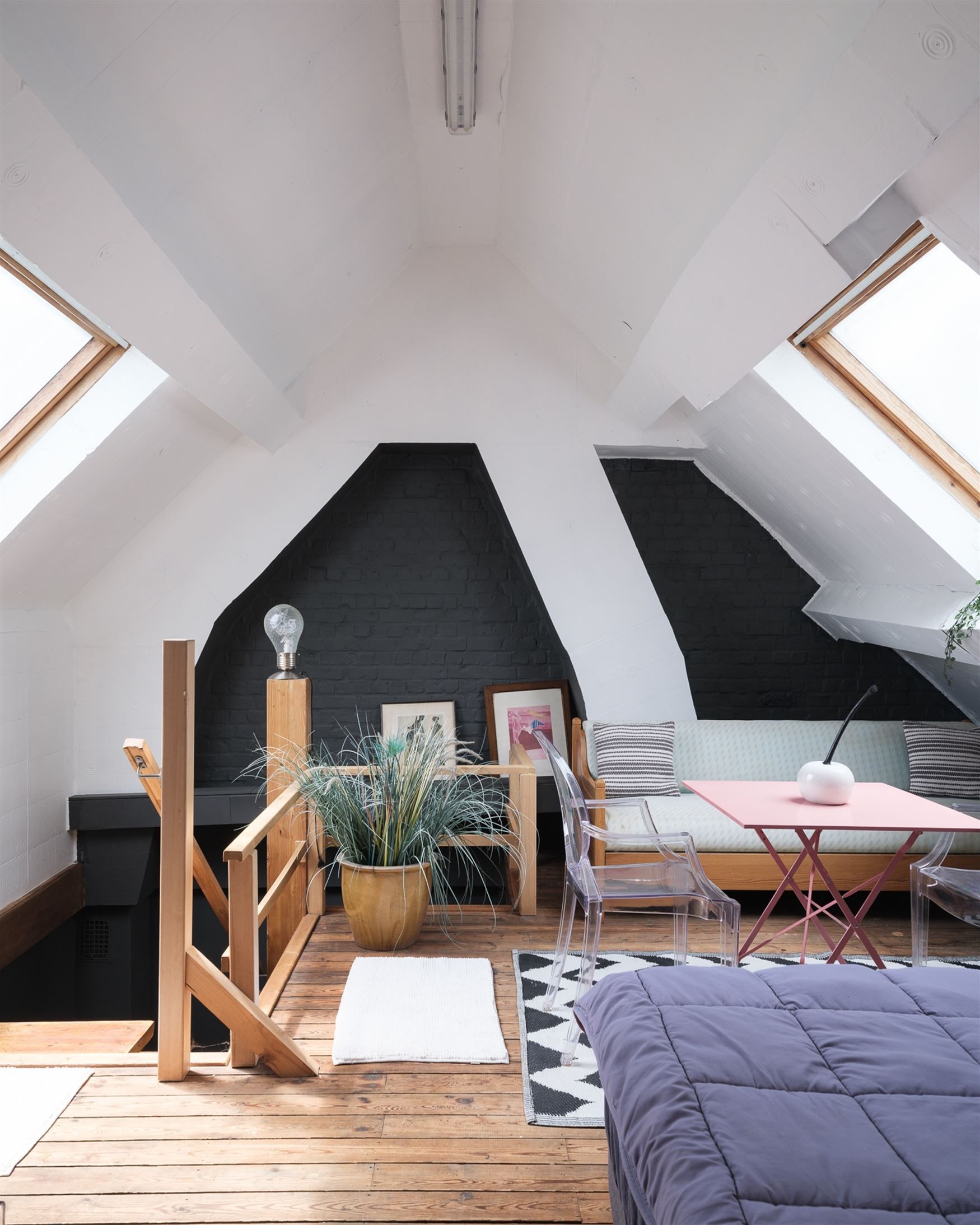 Ruime woning met karkater en zonnige tuin foto 21