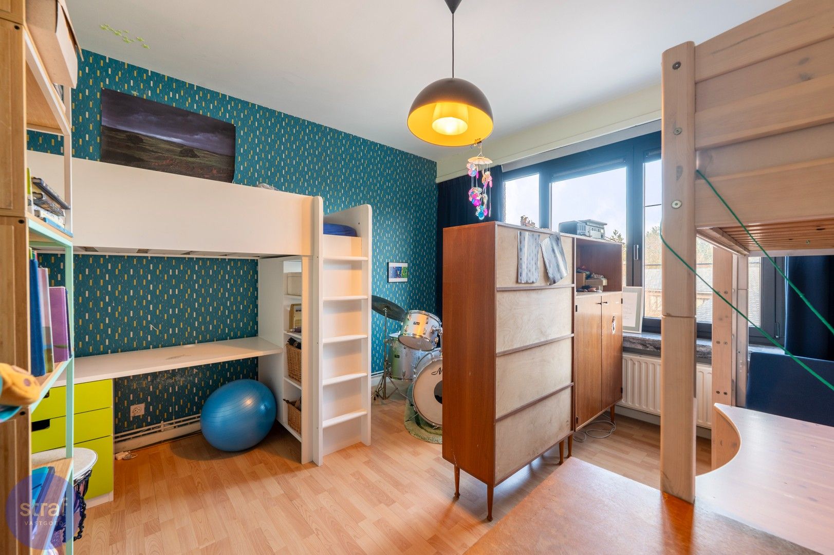 Charmante bel-etage met drie slaapkamers en tuin in een rustige straat foto 13