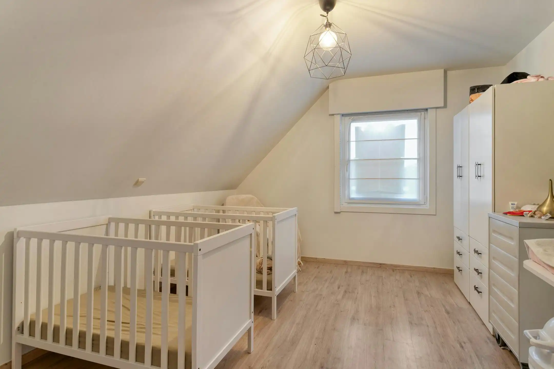 Instapklare woning met garage en tuin te koop in Ardooie foto 9