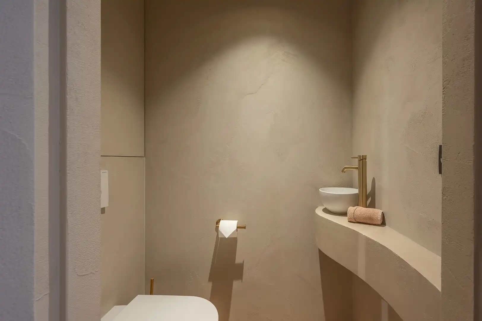 Gerenoveerd appartement met 3 slaapkamers, gelegen nabij de Zeedijk en het Driehoeksplein. foto 10