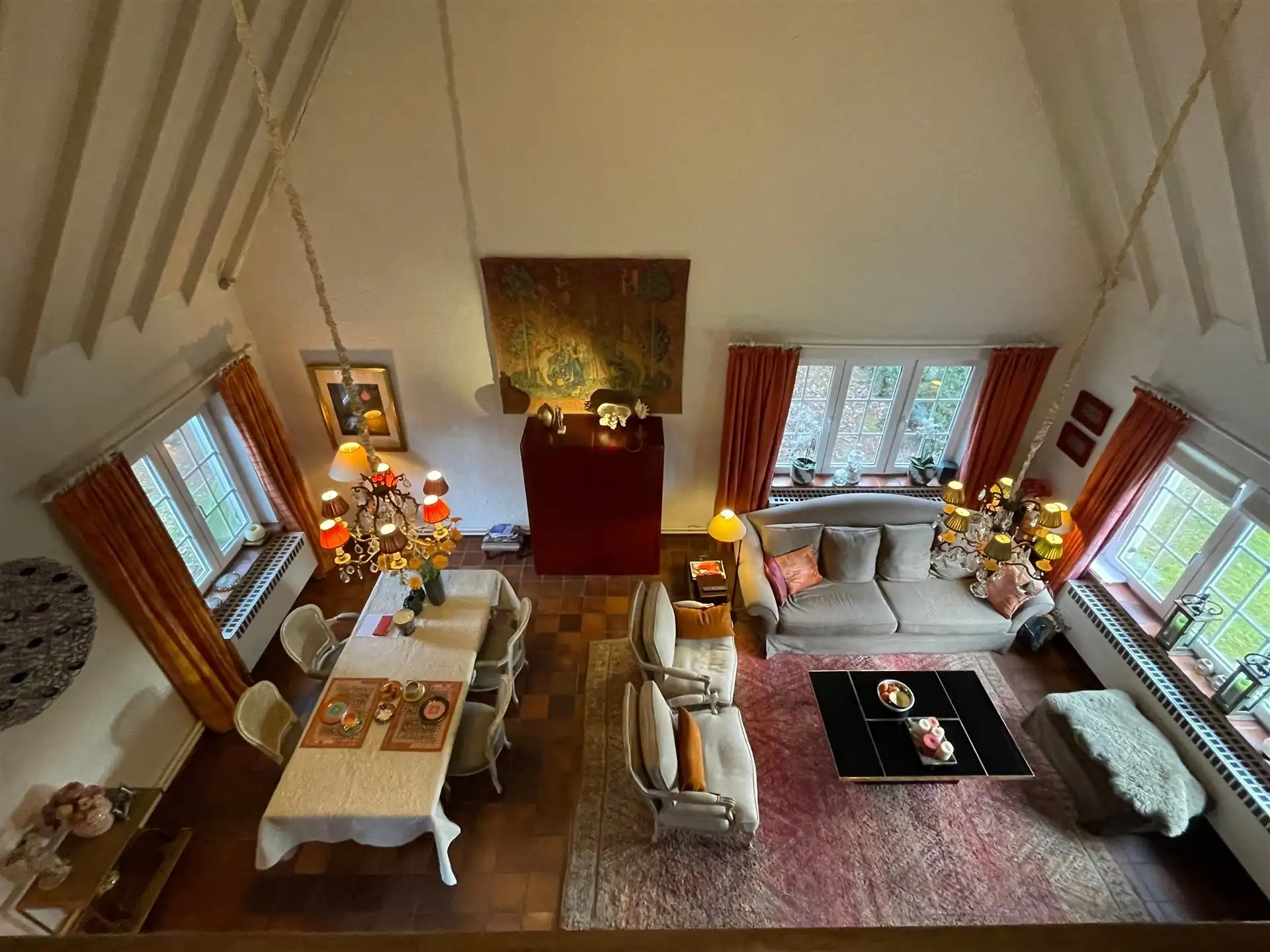 Prachtig midden in het groen gelegen villa in landelijke stijl met tuin en garage. foto 16