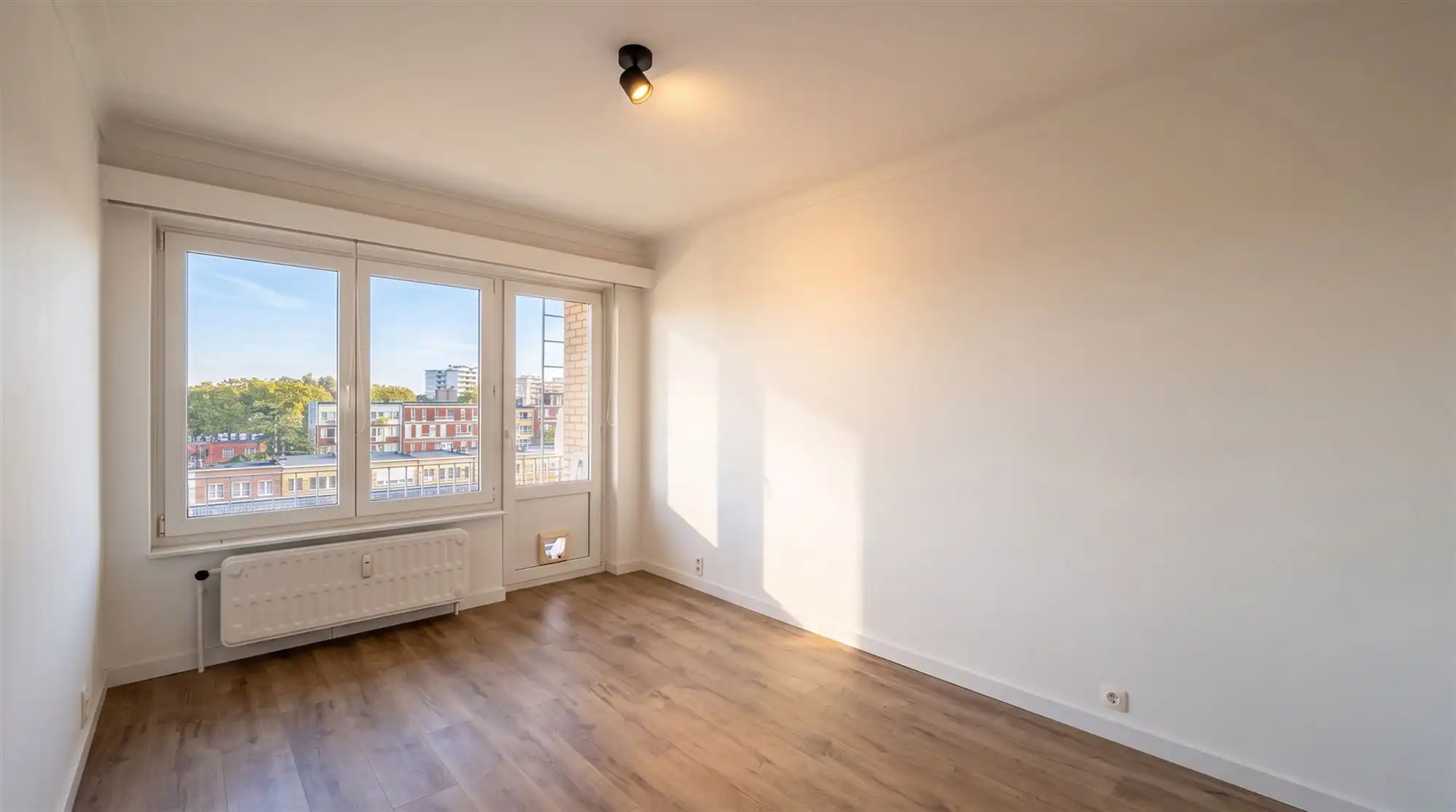 Jouw nieuwe thuis in Merksem? Ruimte en hedendaags comfort. foto 8