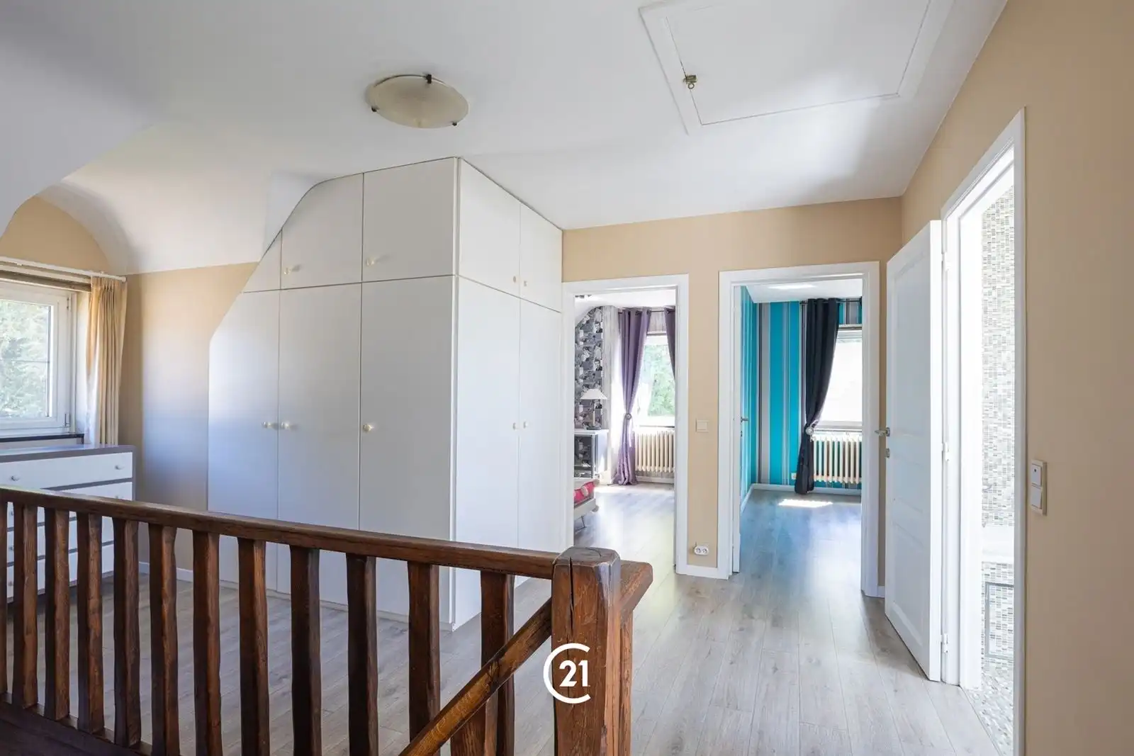 Gemeubelde en instapklare villa met tuin op toplocatie foto 16