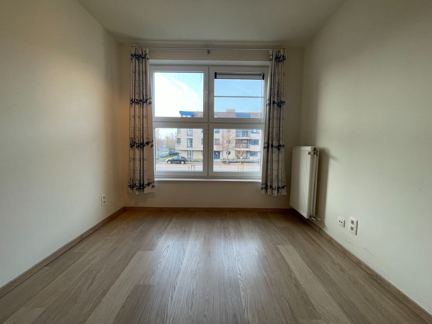 Lichtrijk 1-slaapkamerappartement te huur foto 6