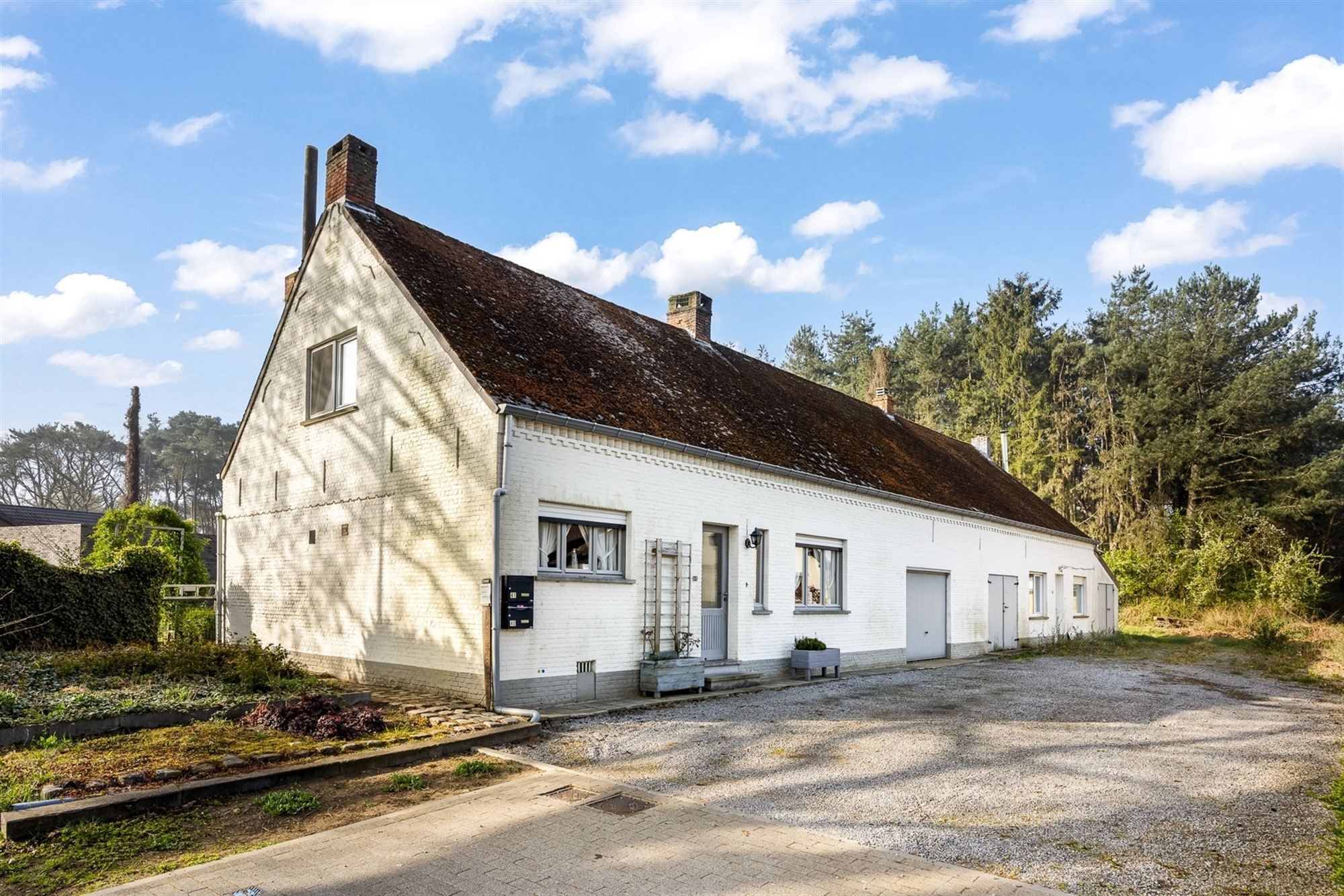 UNIEKE TE RENOVEREN KARAKTERVOLLE LANGGEVELHOEVE MET 2 HUISNUMMERS UITERST RUSTIG GELEGEN TE OOSTHAM foto 25