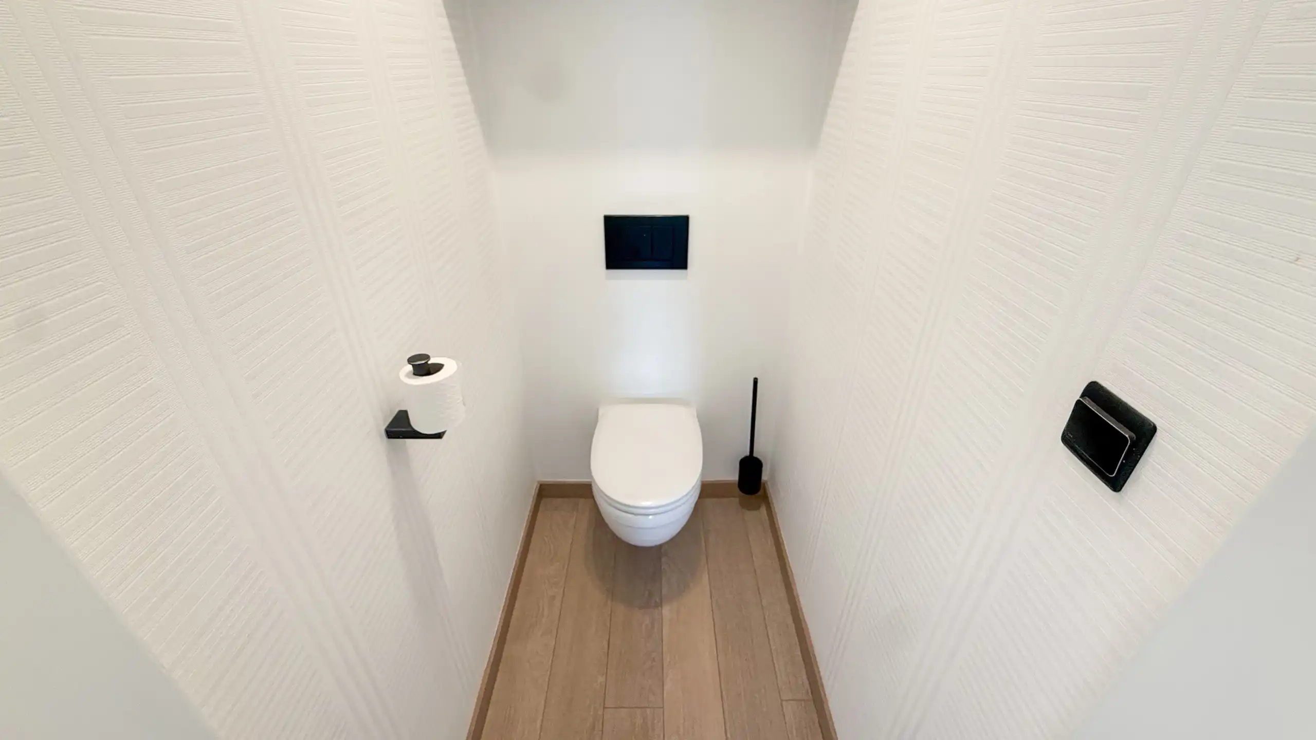 Ruime woning van 235m² met 4slpks, kelder en EPC B!  foto 32