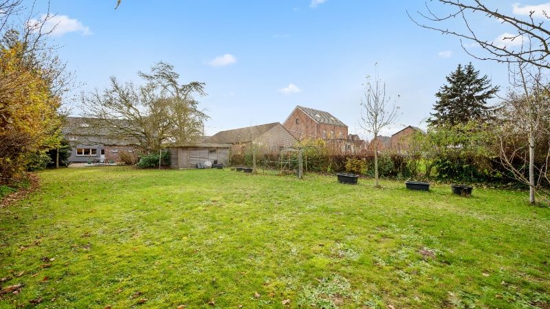 Ruime woning van 256m² op 10 are 32 ca foto 41