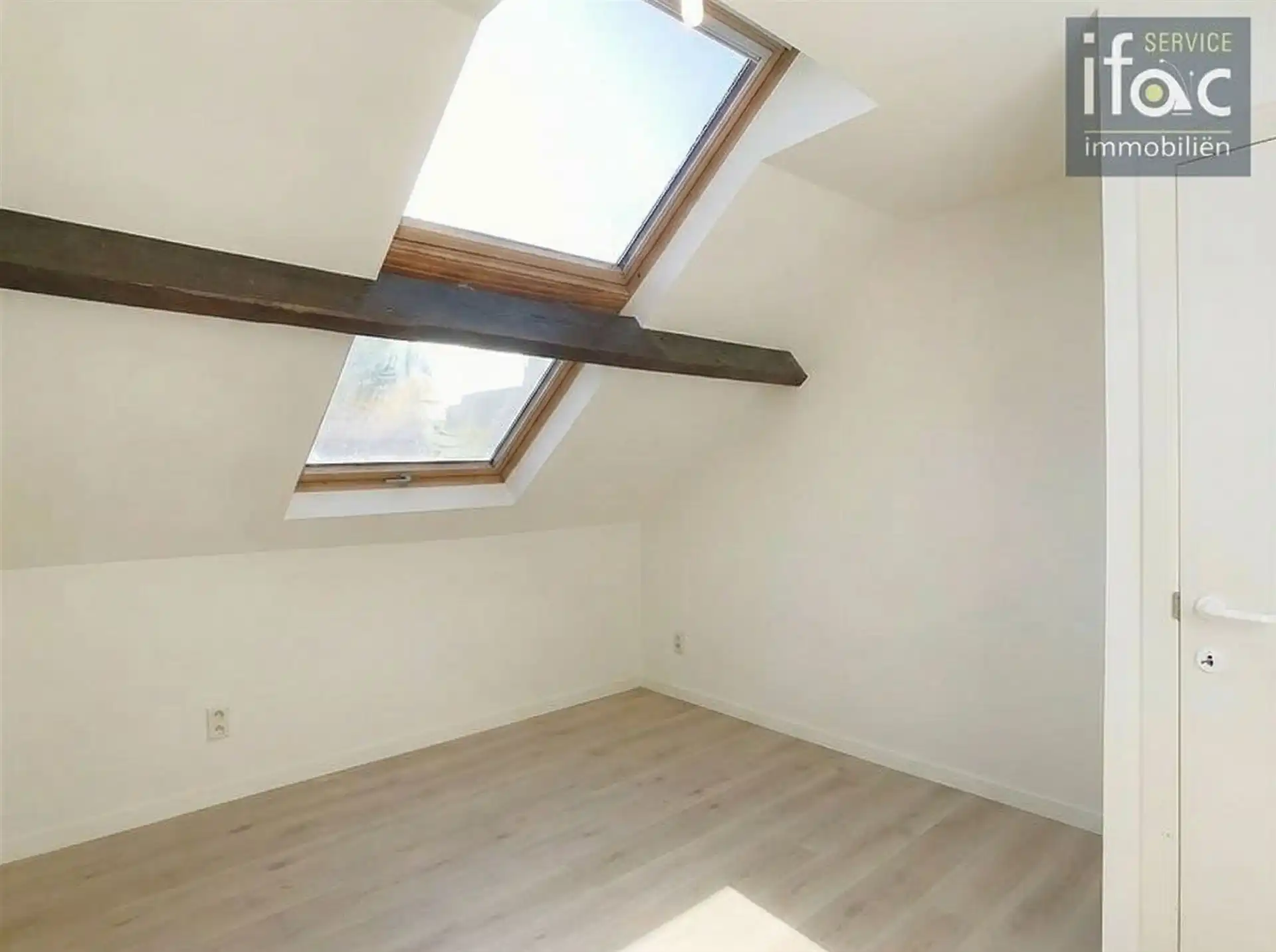 Charmante stadswoning met tuin  foto 17