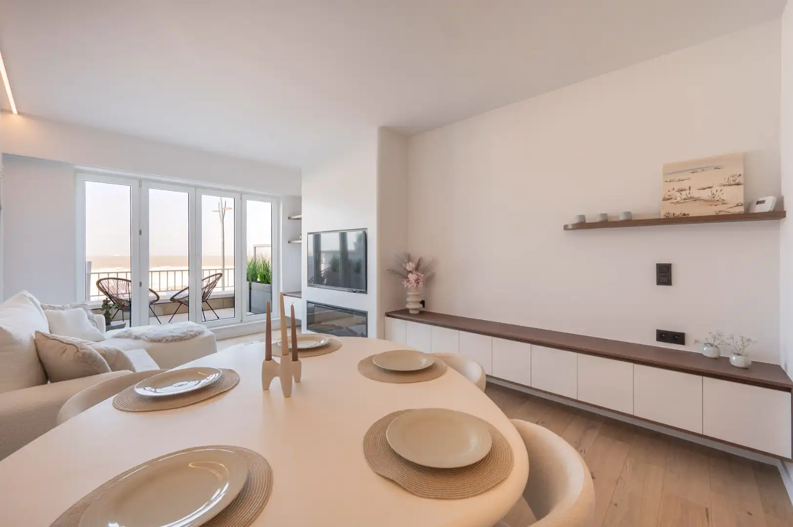 Volledig gerenoveerd appartement met FRONTAAL ZEEZICHT foto 6