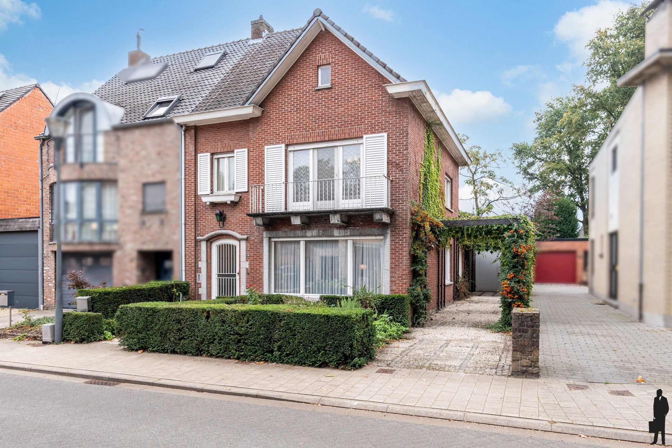 Gezellige woning met 3 slaapkamers, tuin en garage  foto {{pictureIndex}}