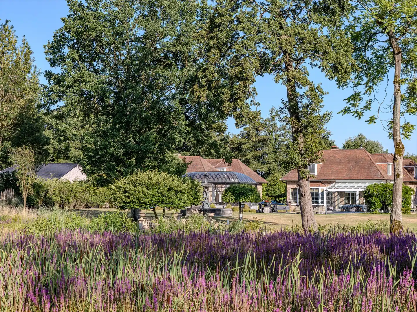 Exclusief landgoed op ± 2 hectare, grenzend aan natuurgebied De Wijers foto 4