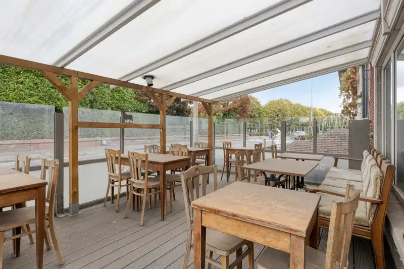 Commercieel pand met woonst en feestzaal op zichtbare locatie te Tielt 🏠 foto 26