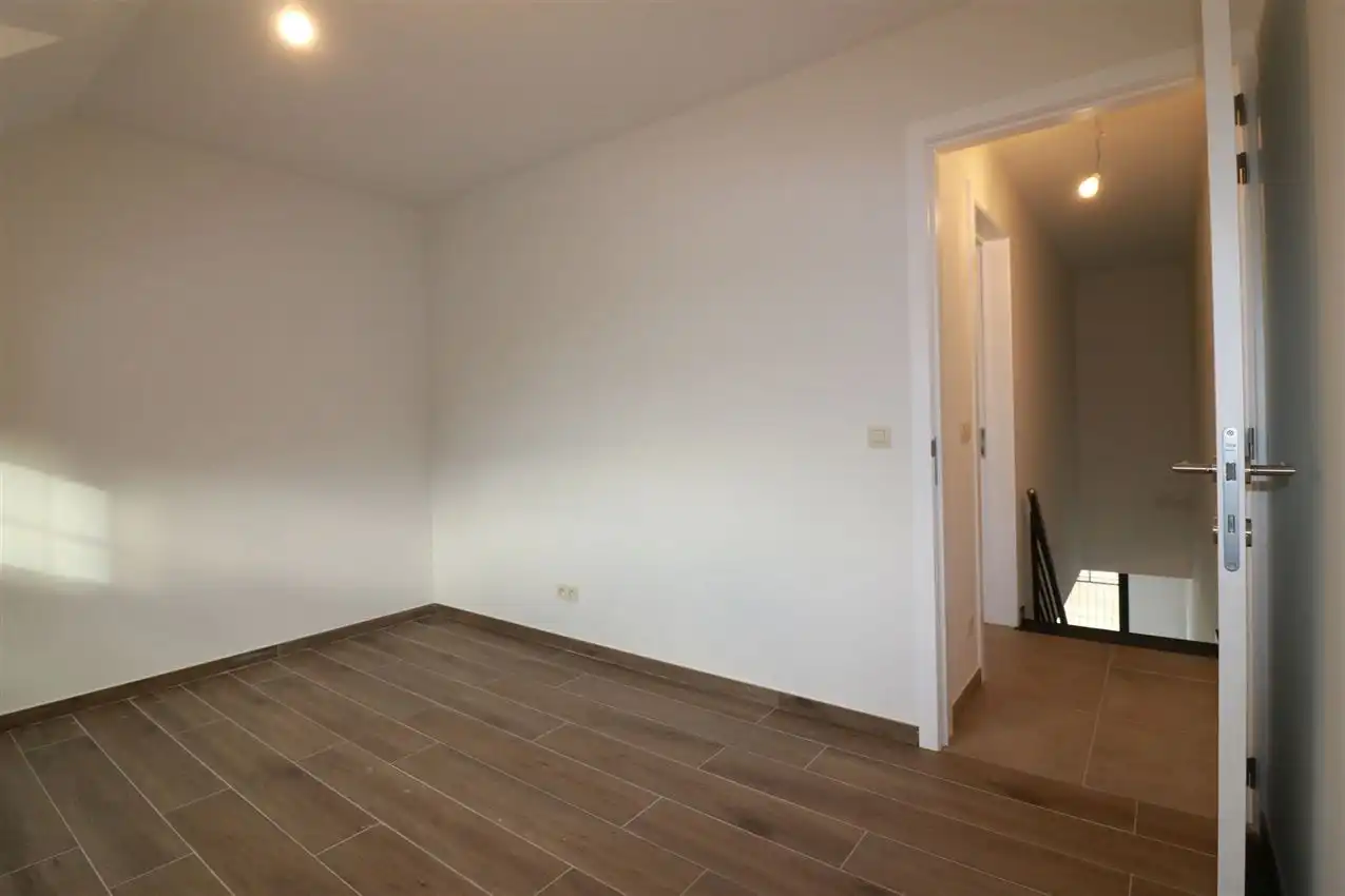 Unieke duplex met twee slpk, terras, autostaanplaats foto 23