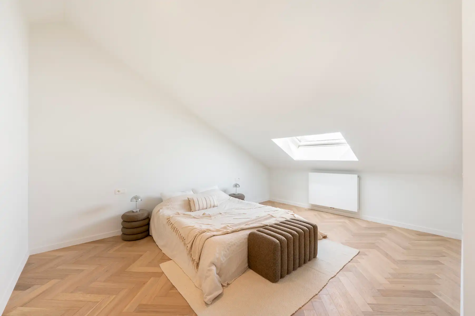 Prachtig gerenoveerd appartement te huur foto 9