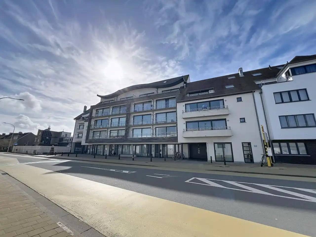 Ruim en functioneel appartement met drie slaapkamers vlakbij het Vissershuldeplein te Heist foto 31