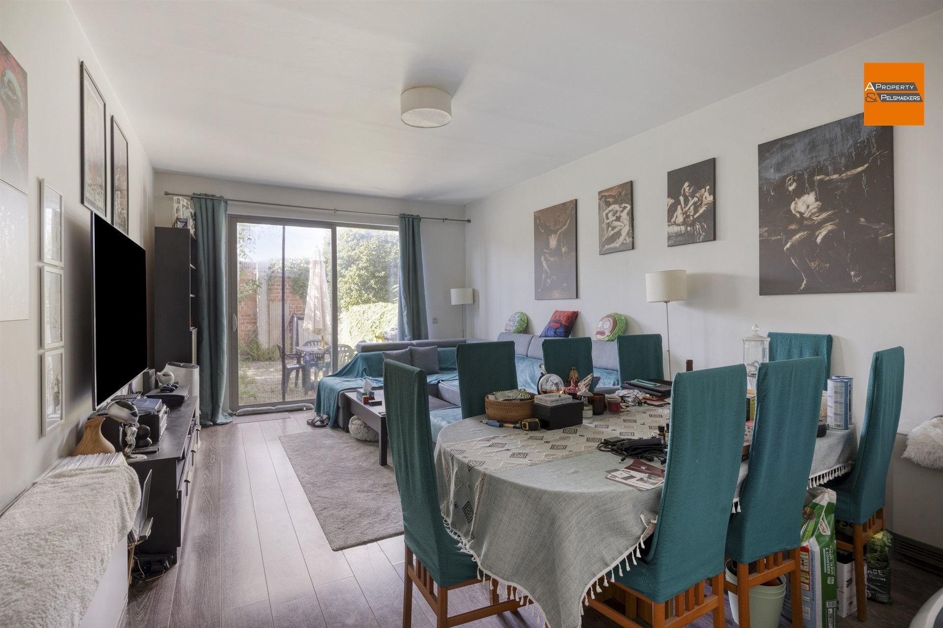 Appartement foto {{pictureIndex}}